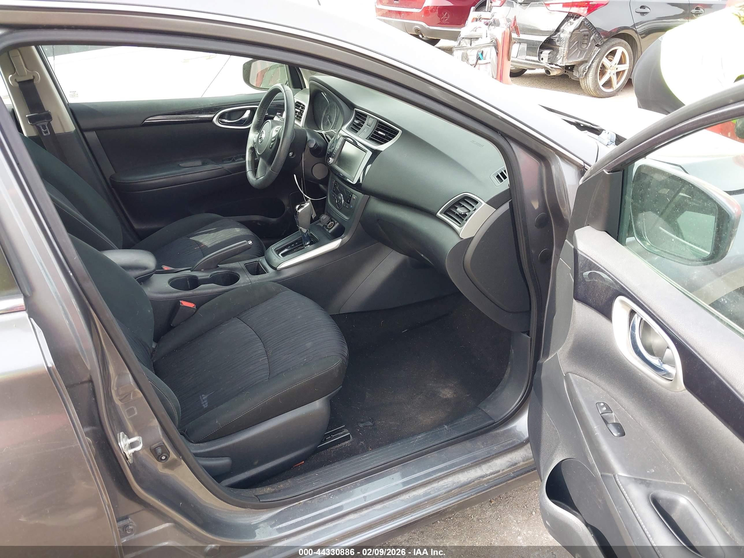NISSAN SENTRA image 5