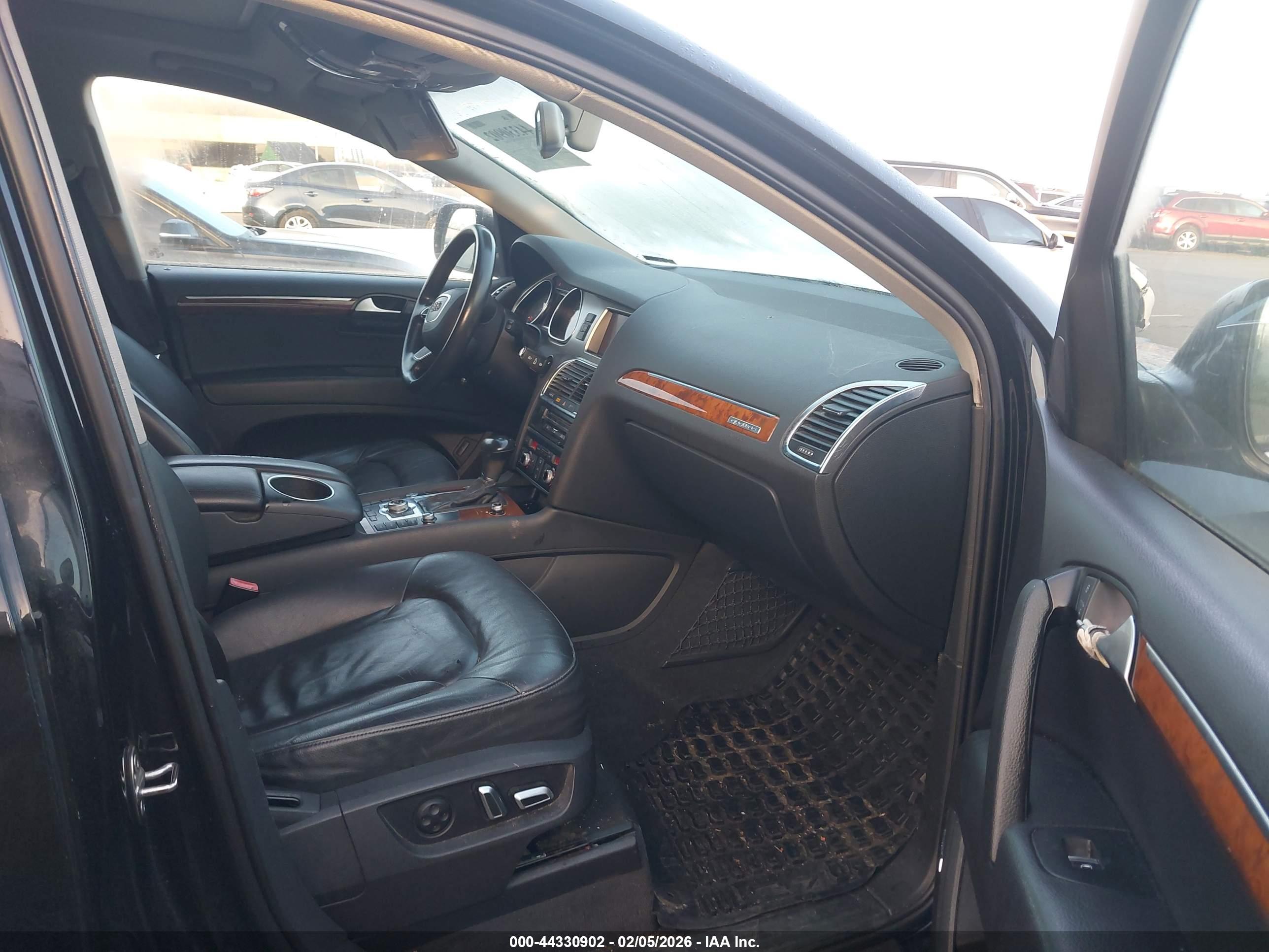 AUDI Q7 image 5