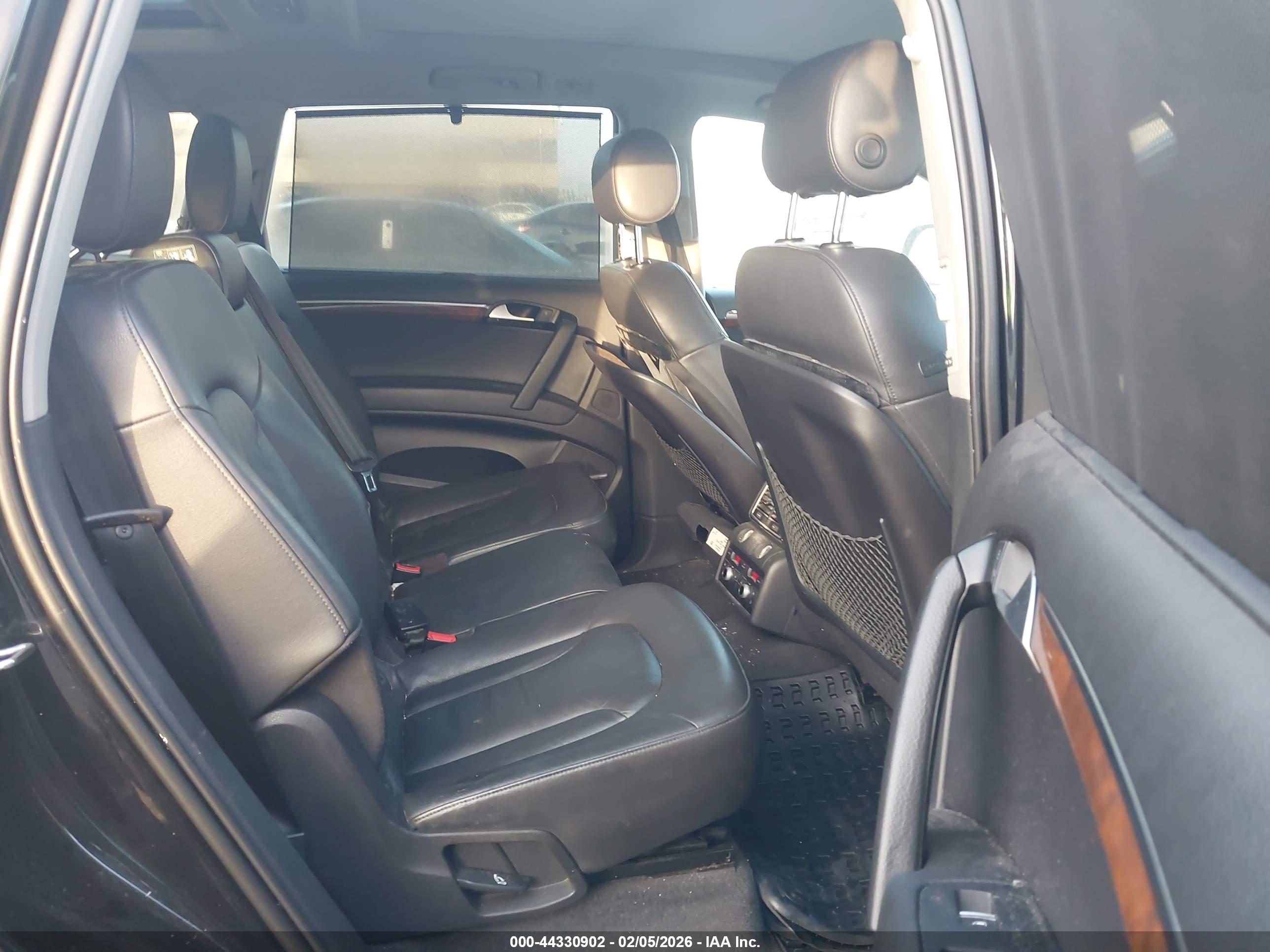 AUDI Q7 image 8