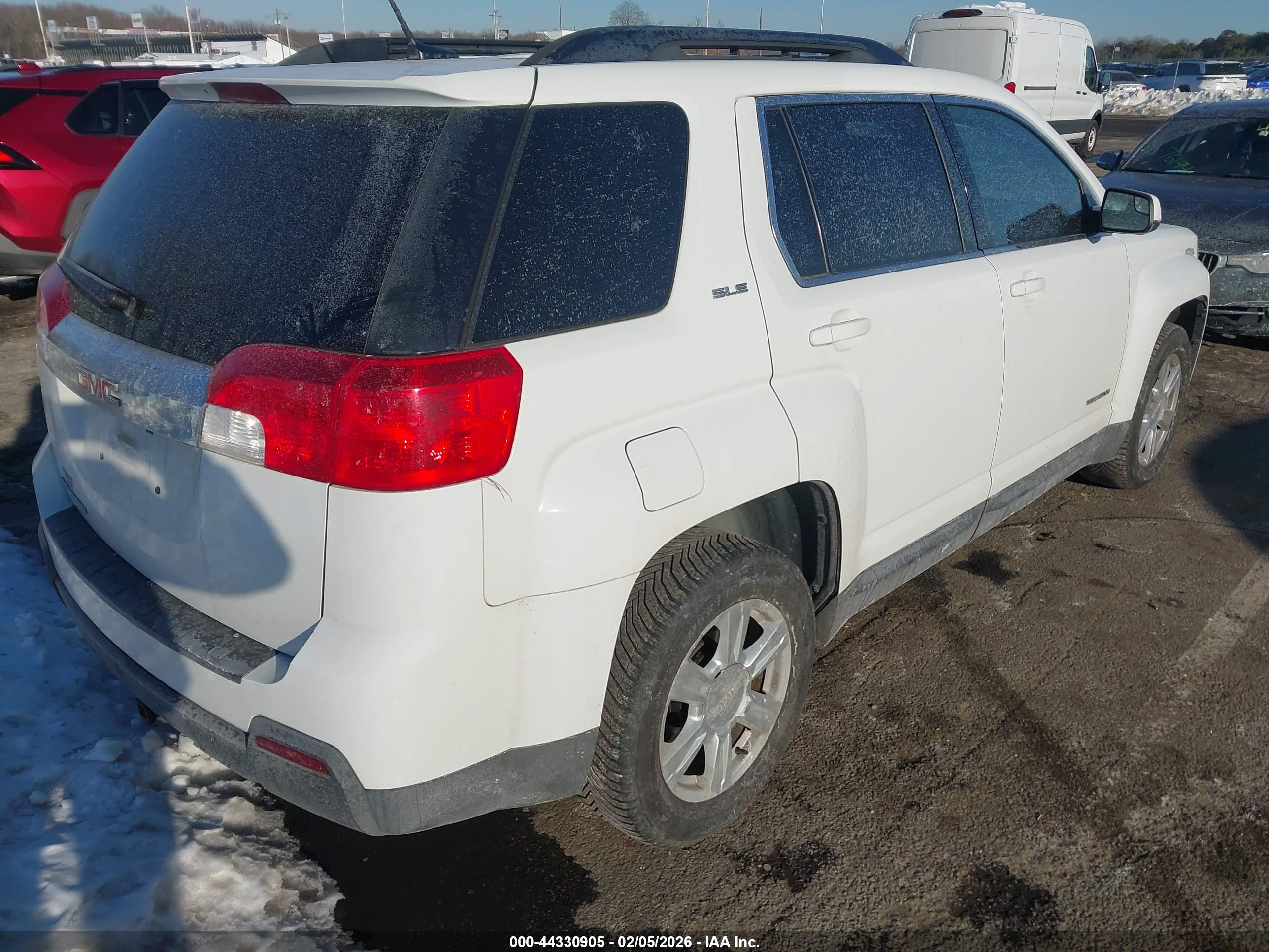 GMC TERRAIN image 4
