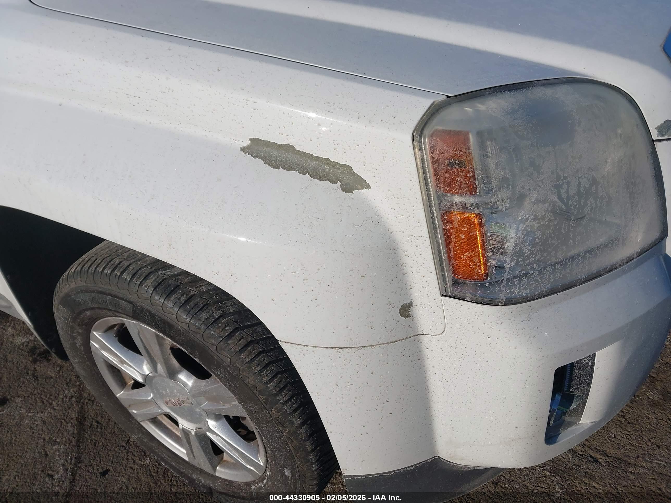 GMC TERRAIN image 6