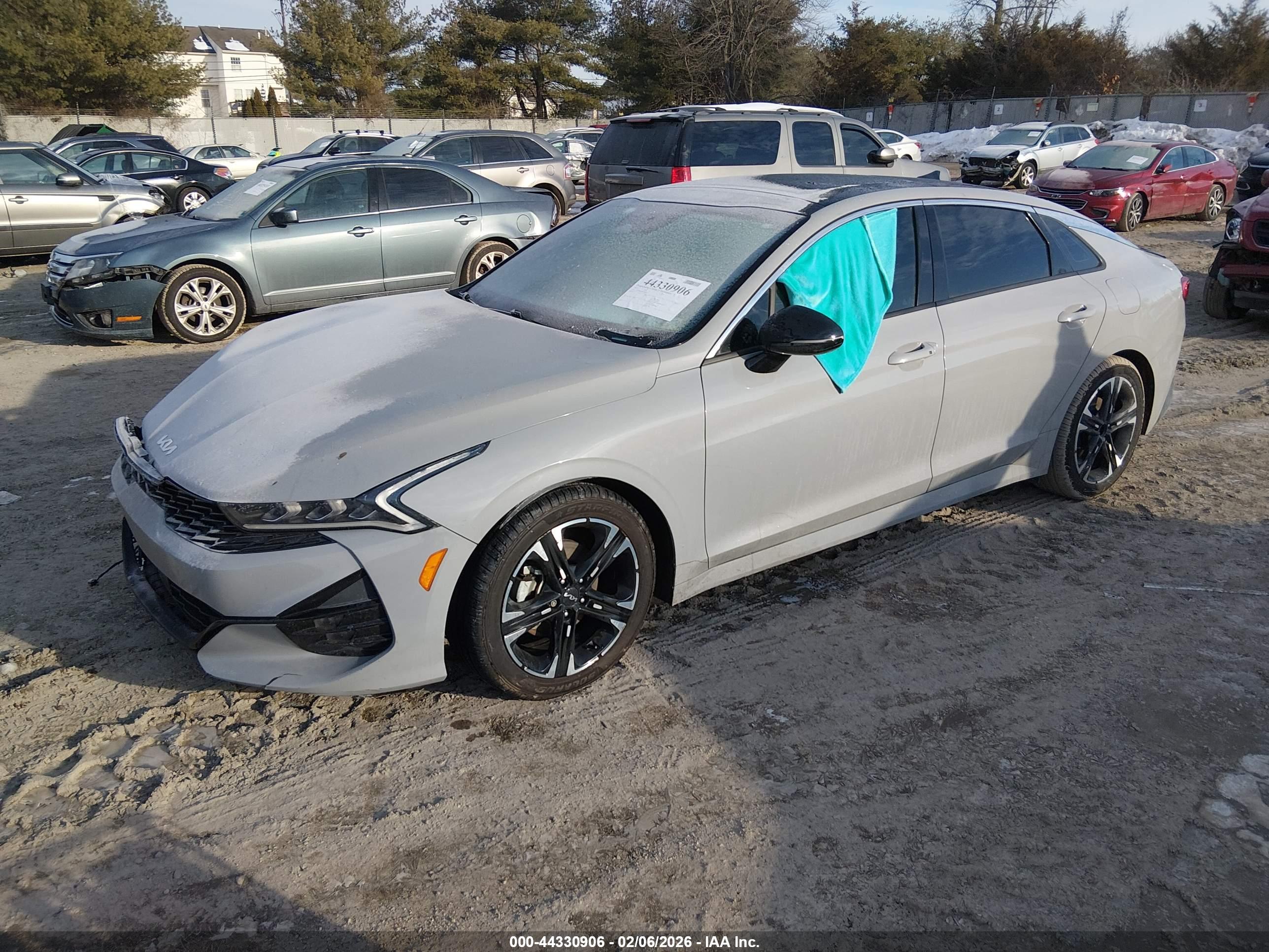 KIA K5 image 2