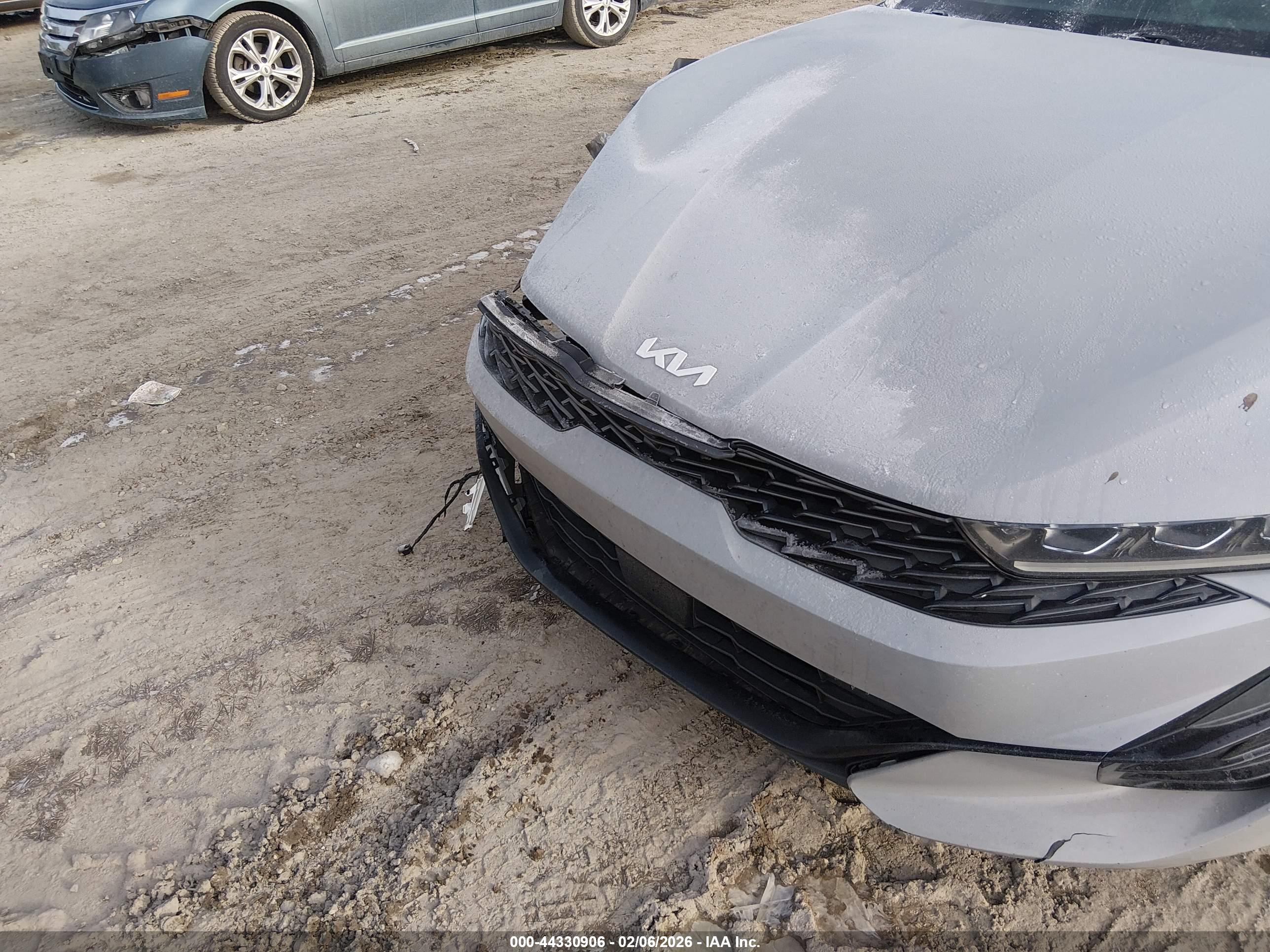 KIA K5 image 6