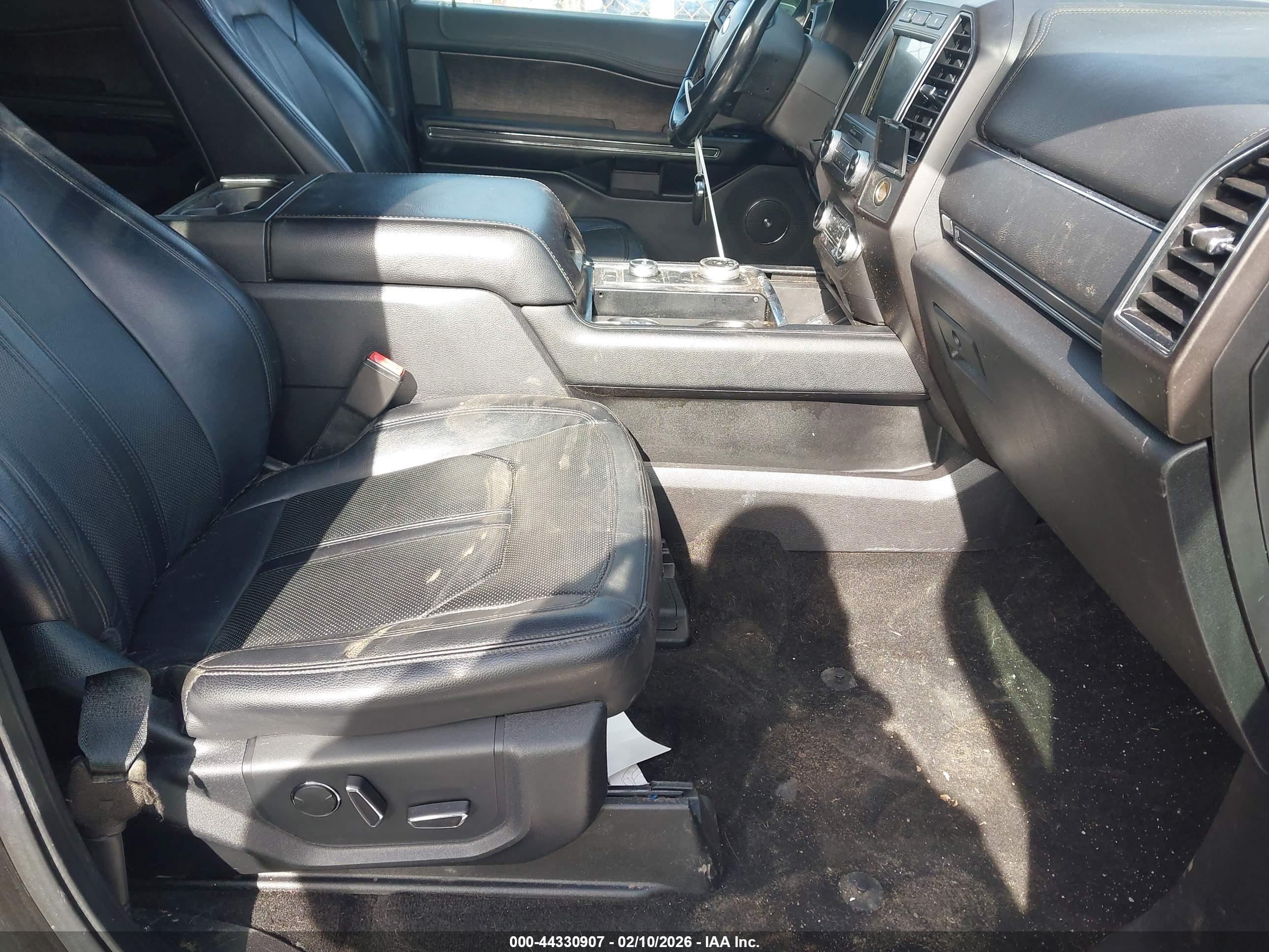 FORD EXPEDITION image 5