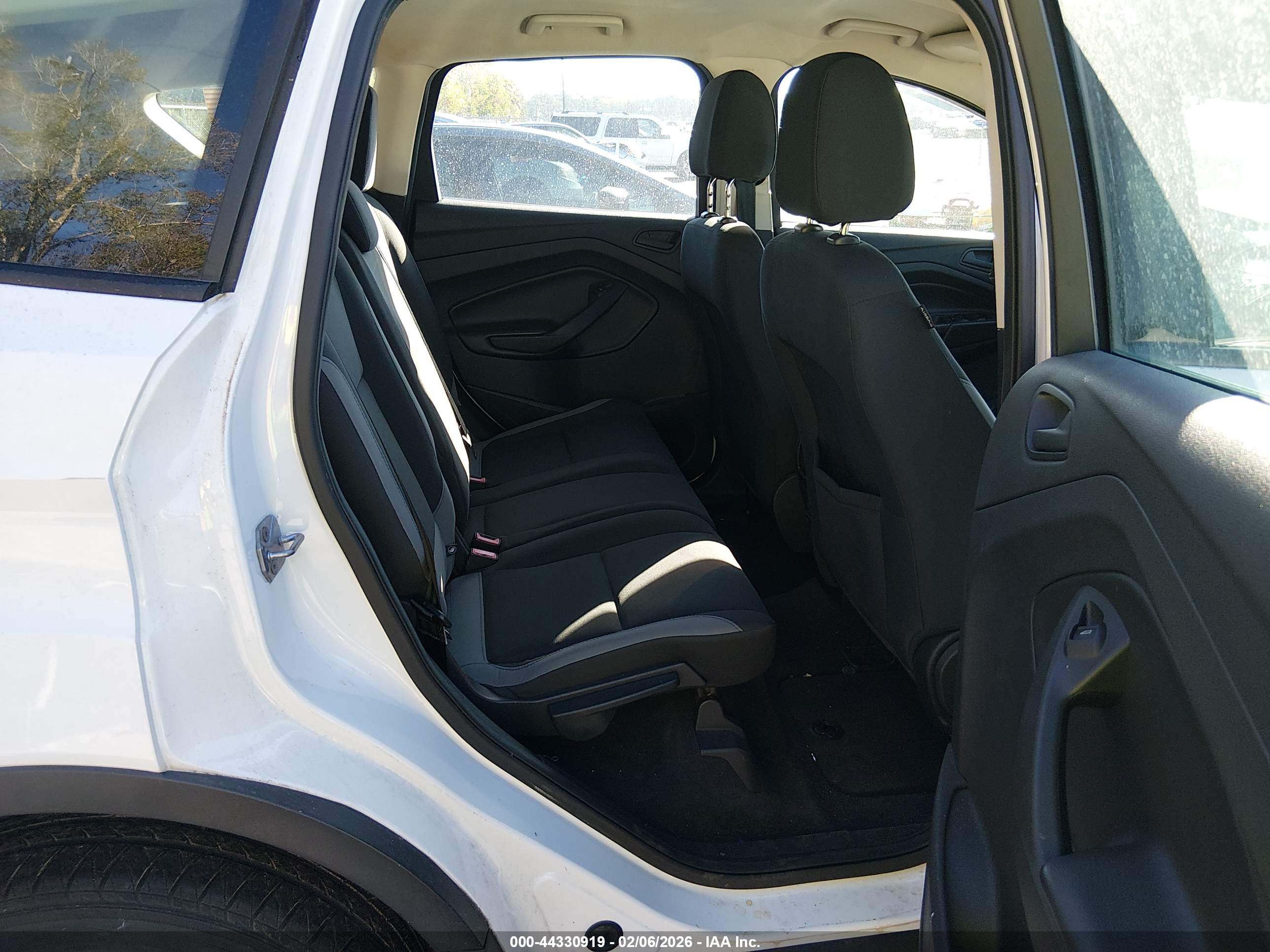 FORD ESCAPE image 8
