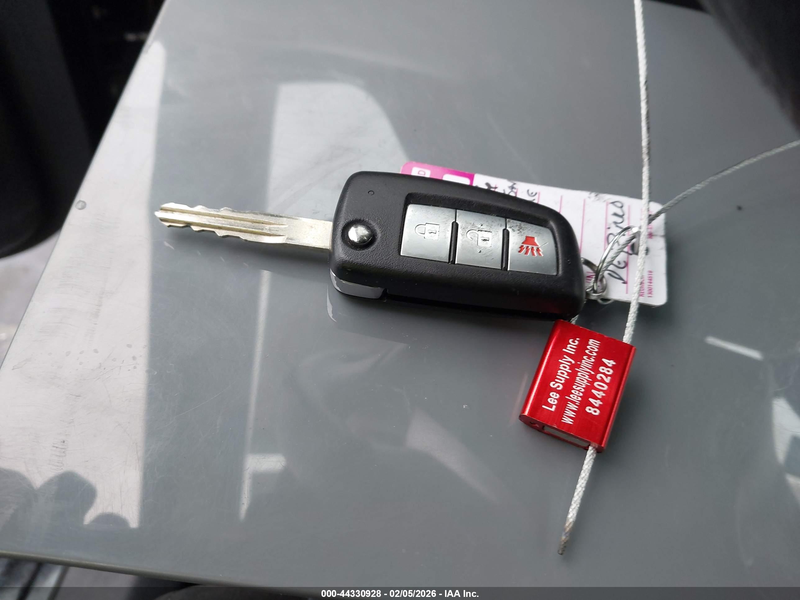 NISSAN ROGUE image 11