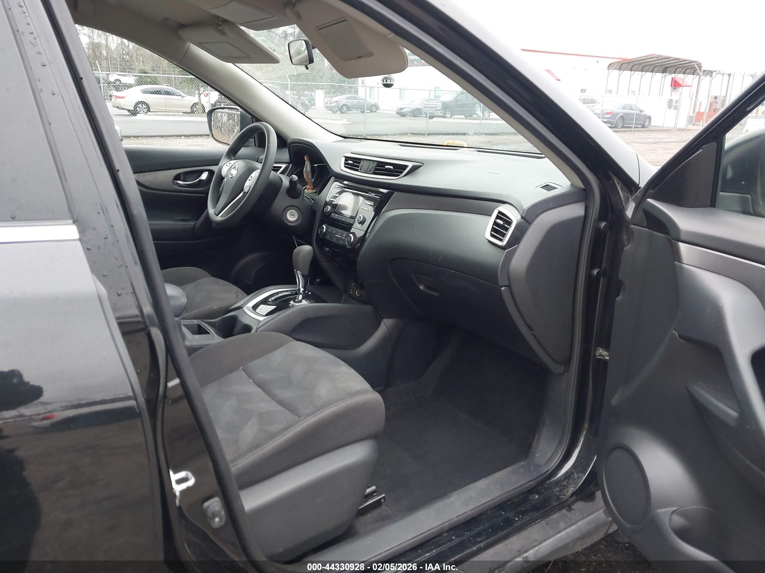 NISSAN ROGUE image 5