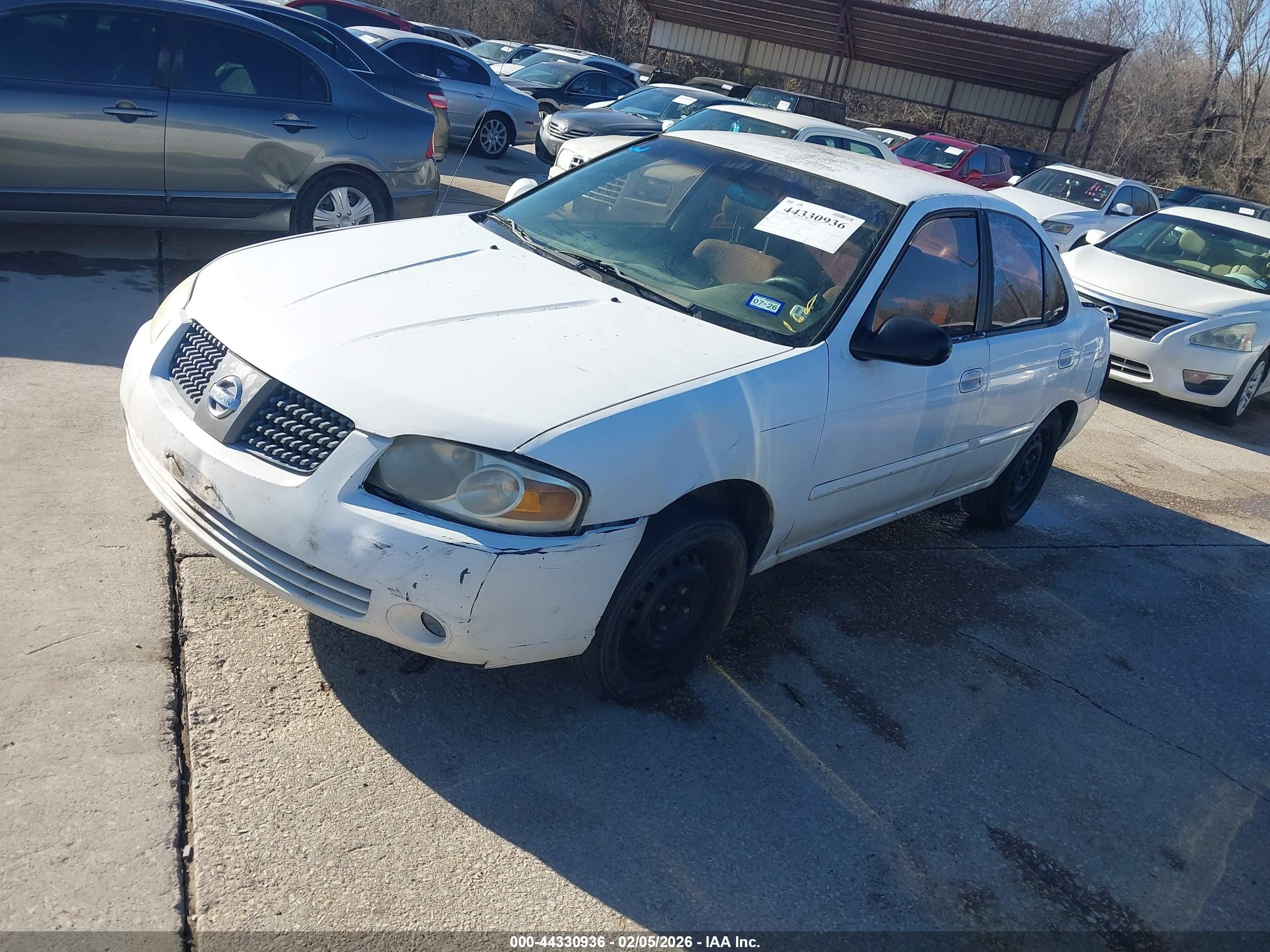 NISSAN SENTRA image 2
