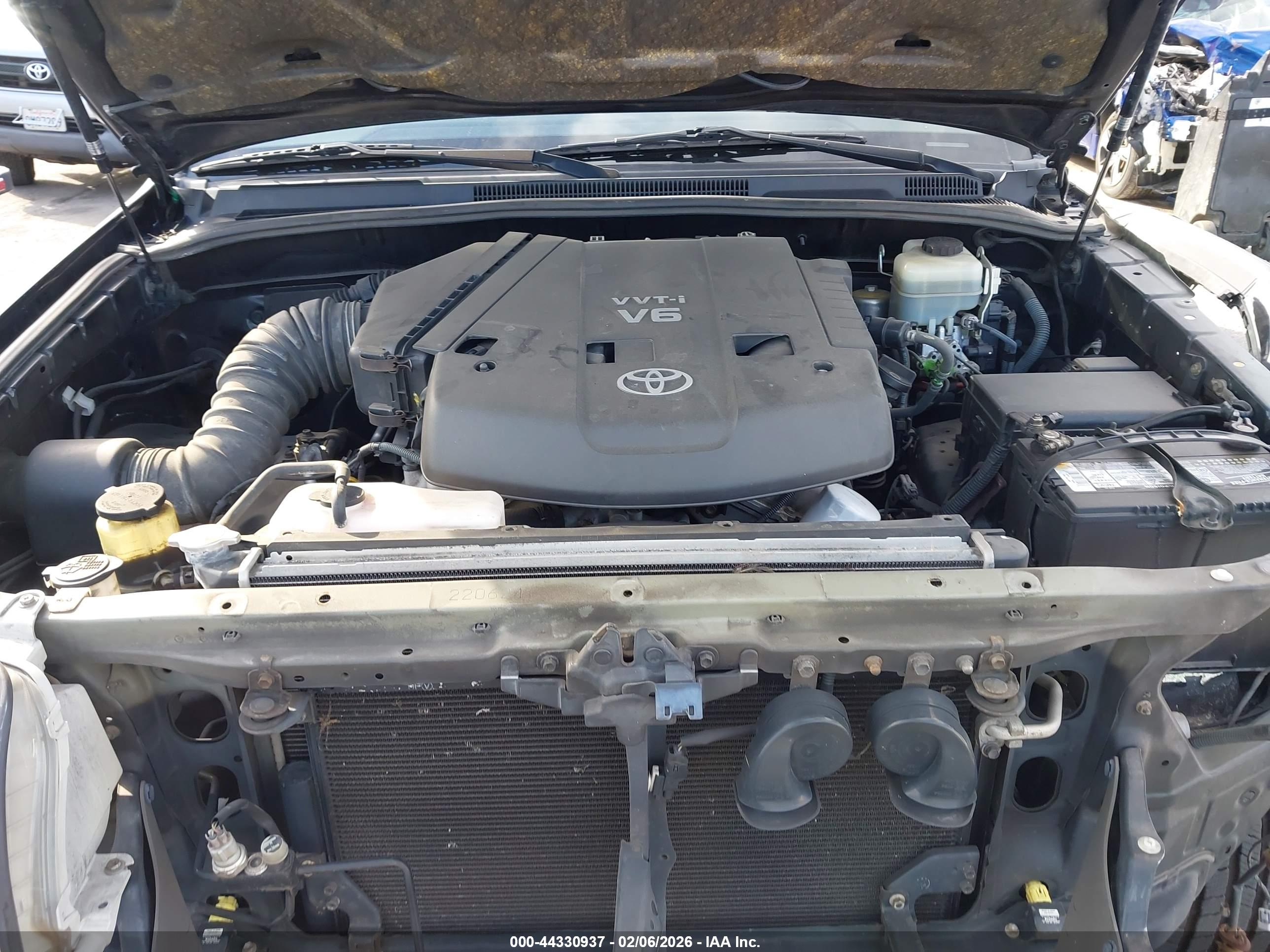 TOYOTA 4RUNNER image 10