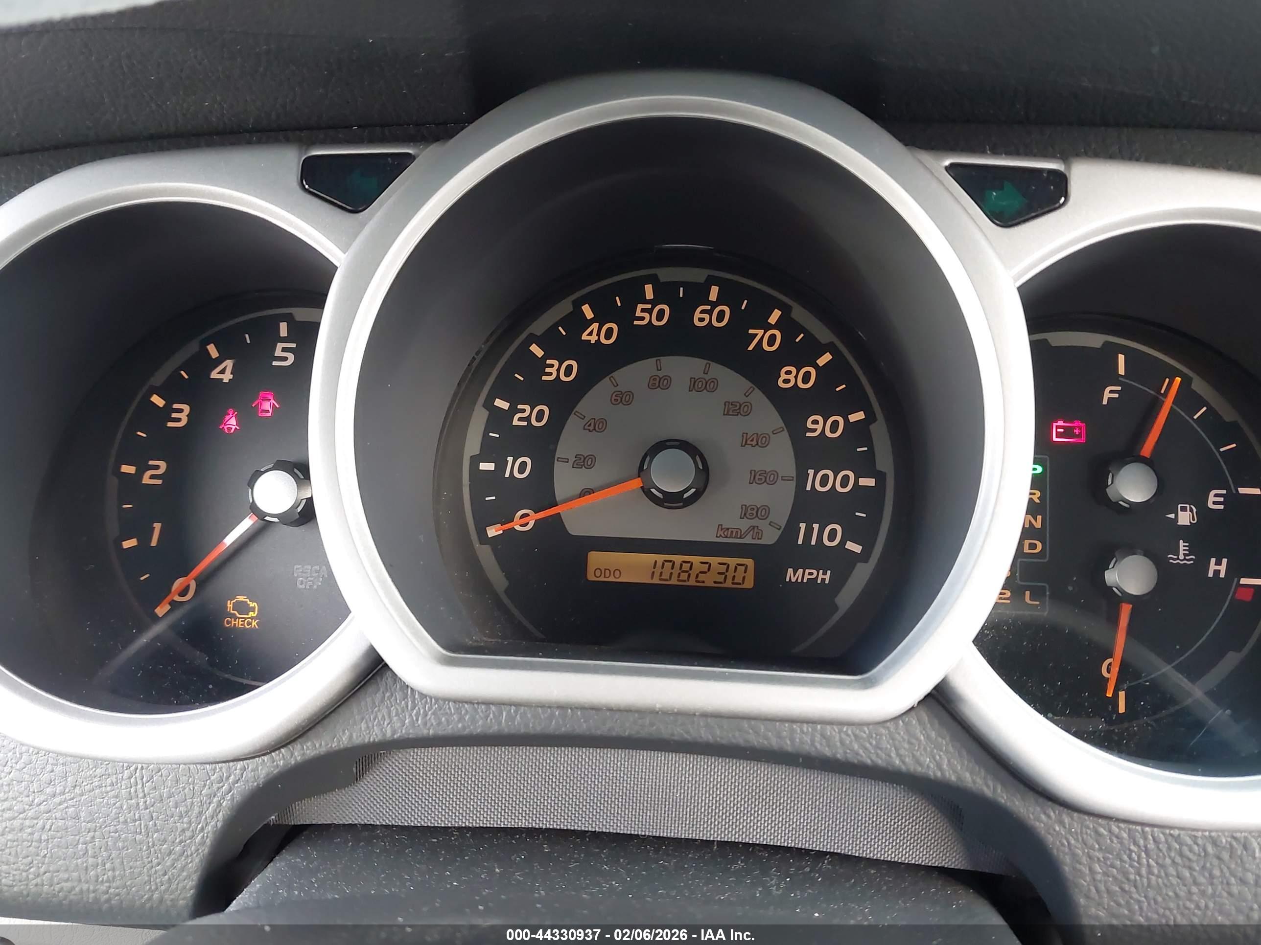 TOYOTA 4RUNNER image 7