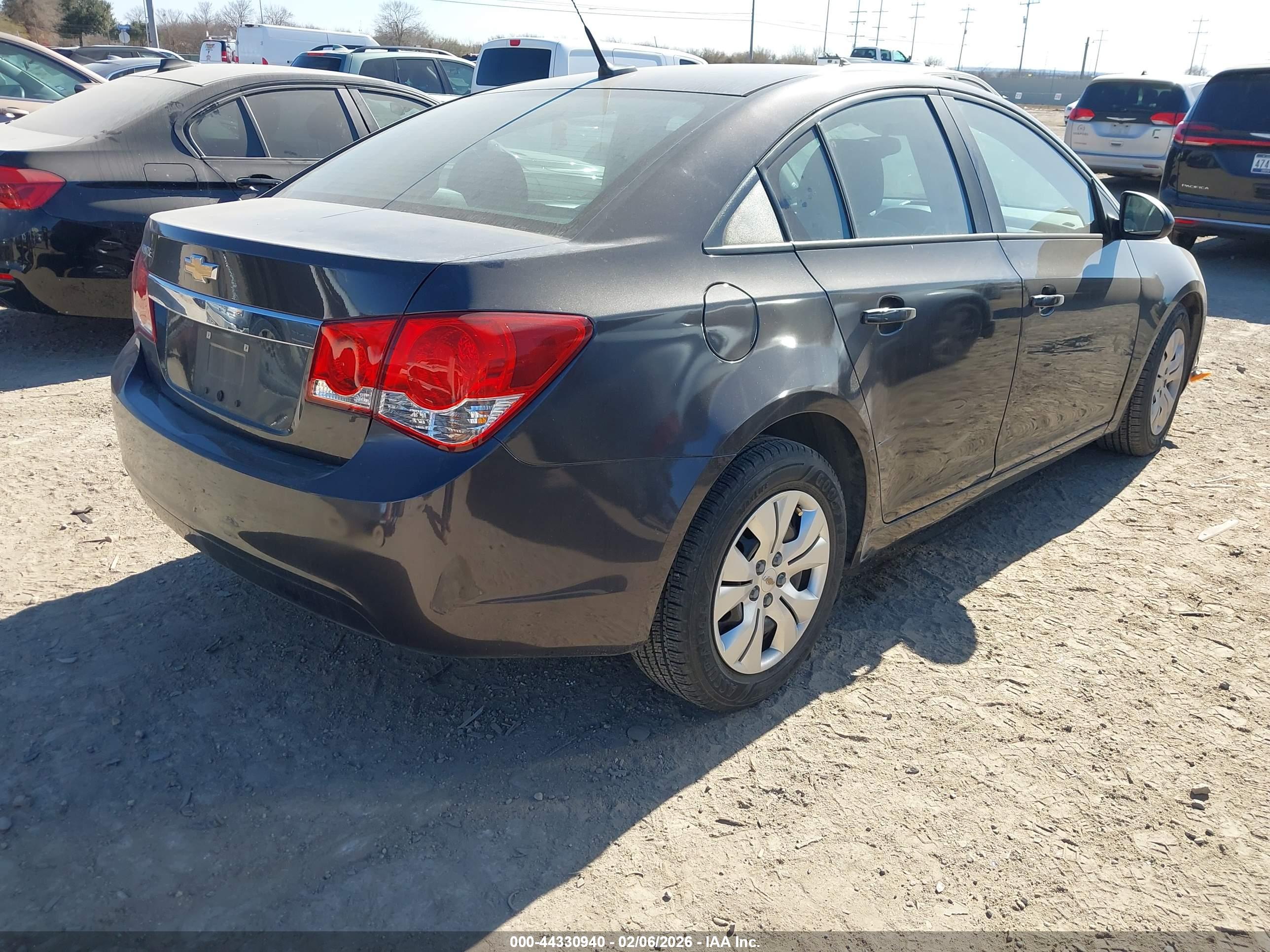CHEVROLET CRUZE image 4