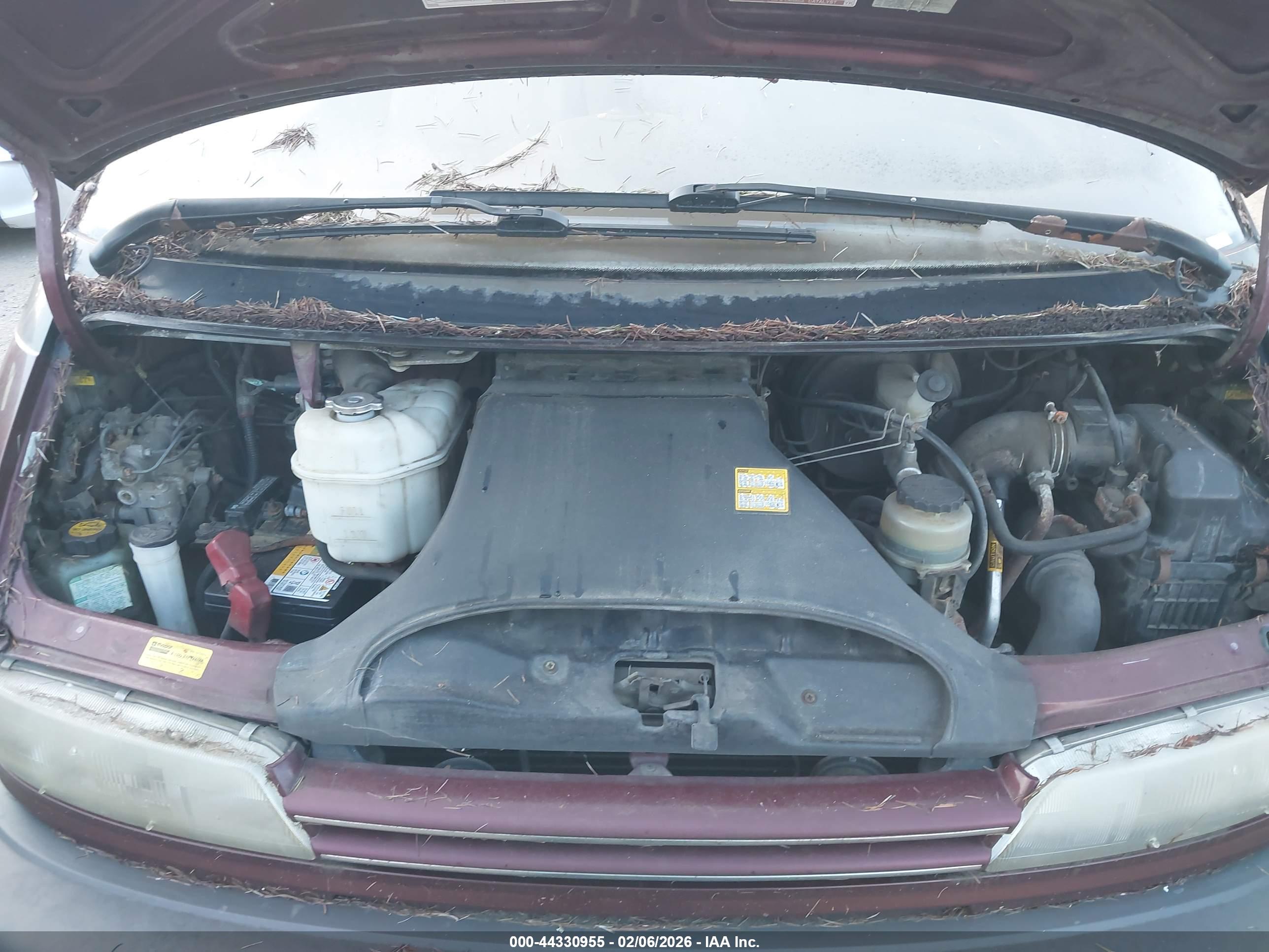 TOYOTA PREVIA image 10