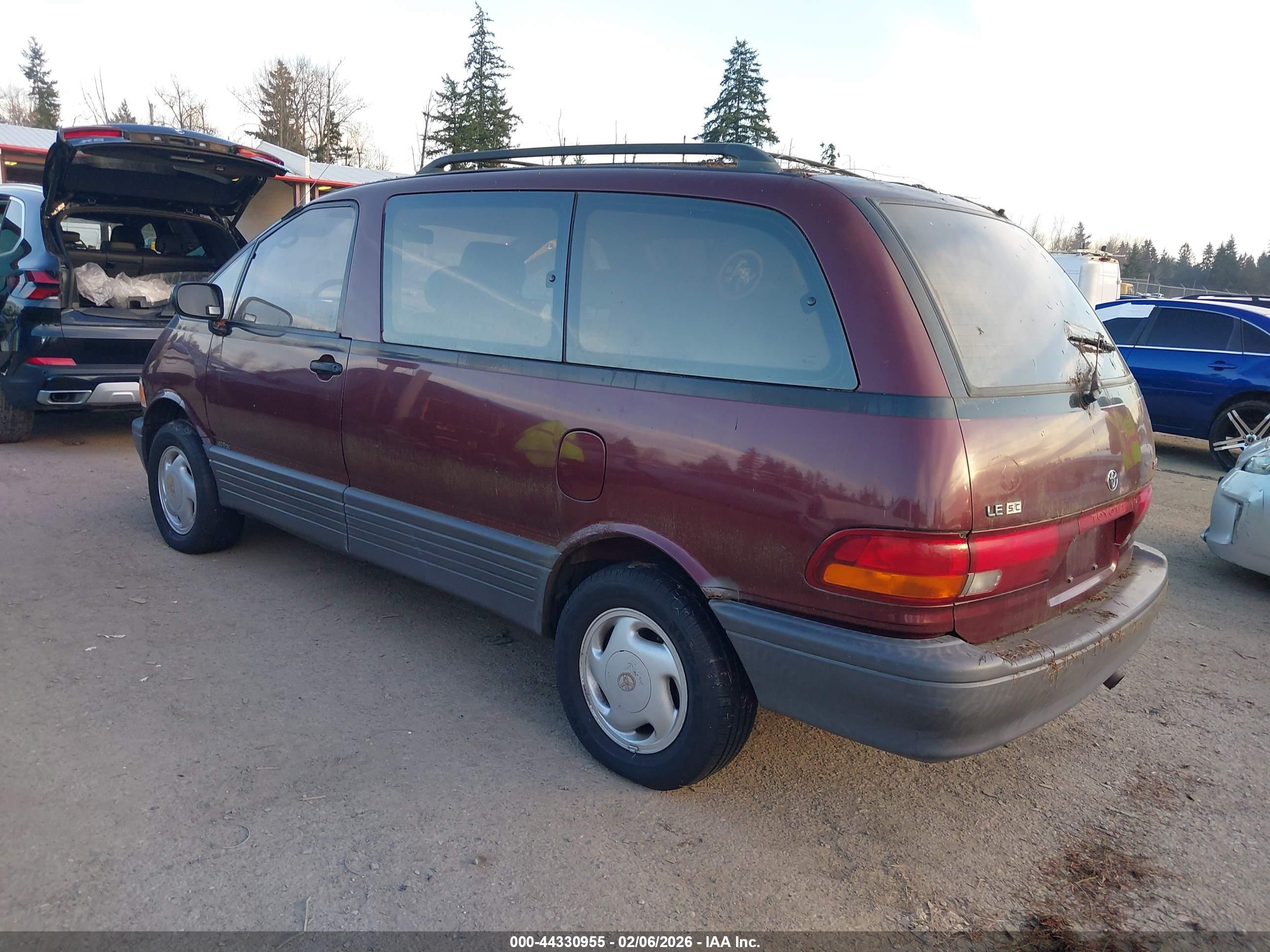 TOYOTA PREVIA image 3
