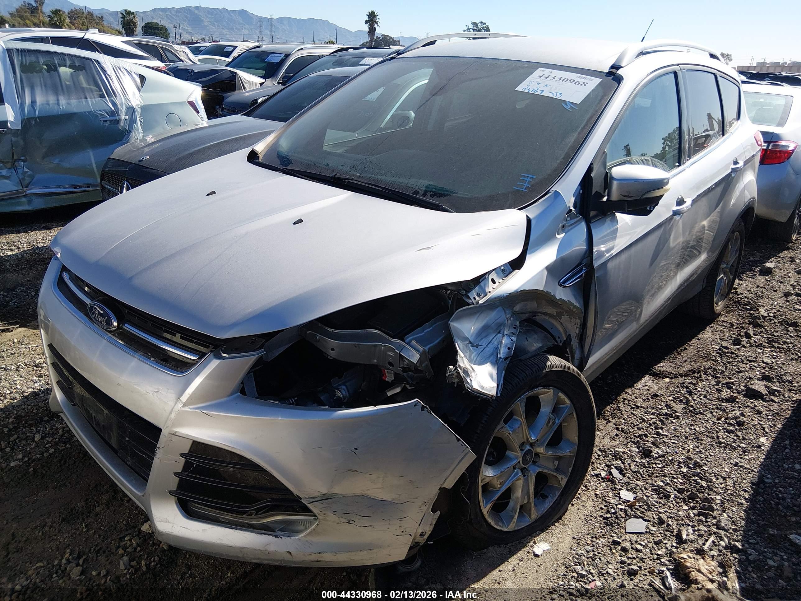 FORD ESCAPE image 2