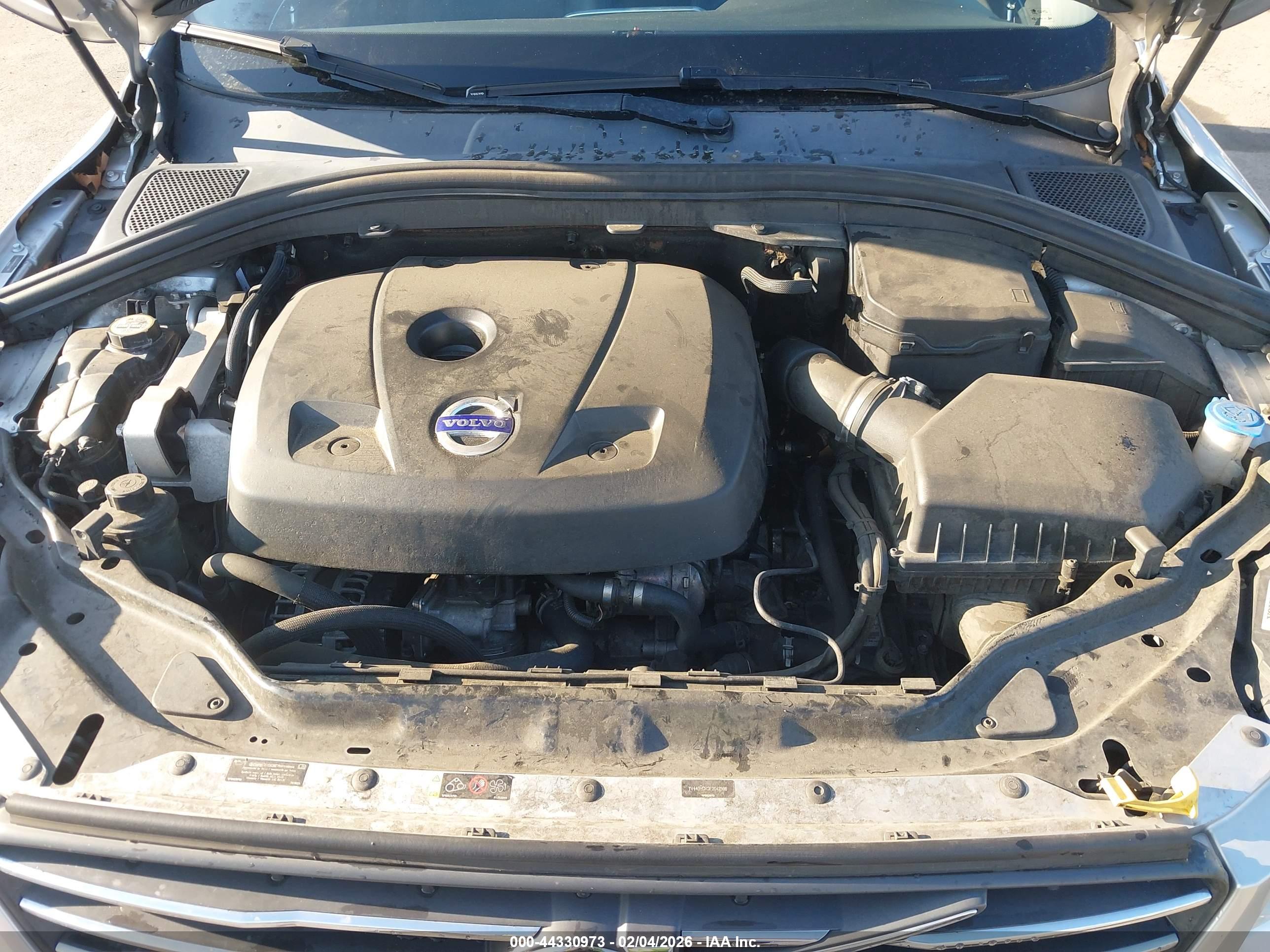 VOLVO XC60 image 10