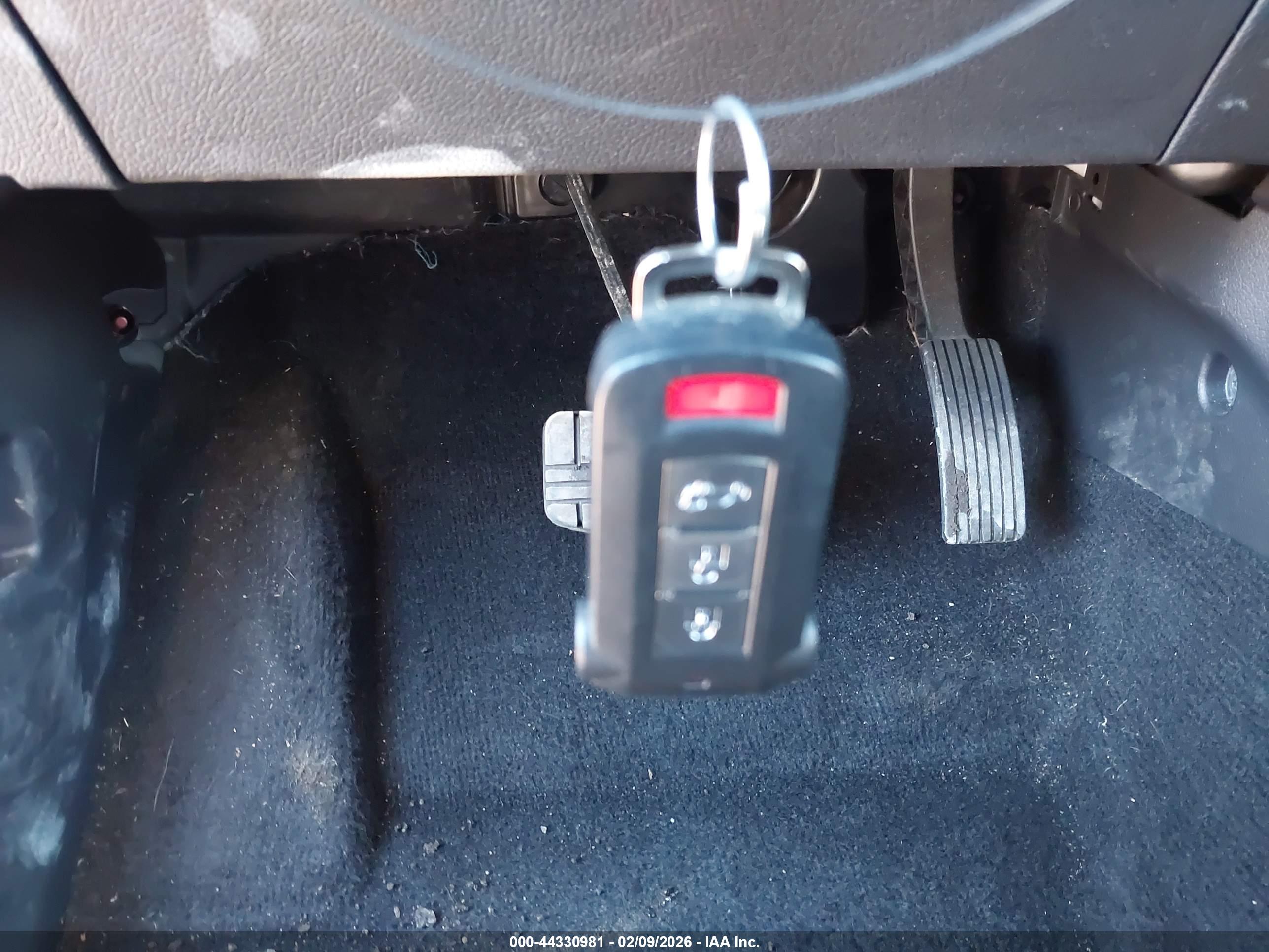 MITSUBISHI OUTLANDER image 11