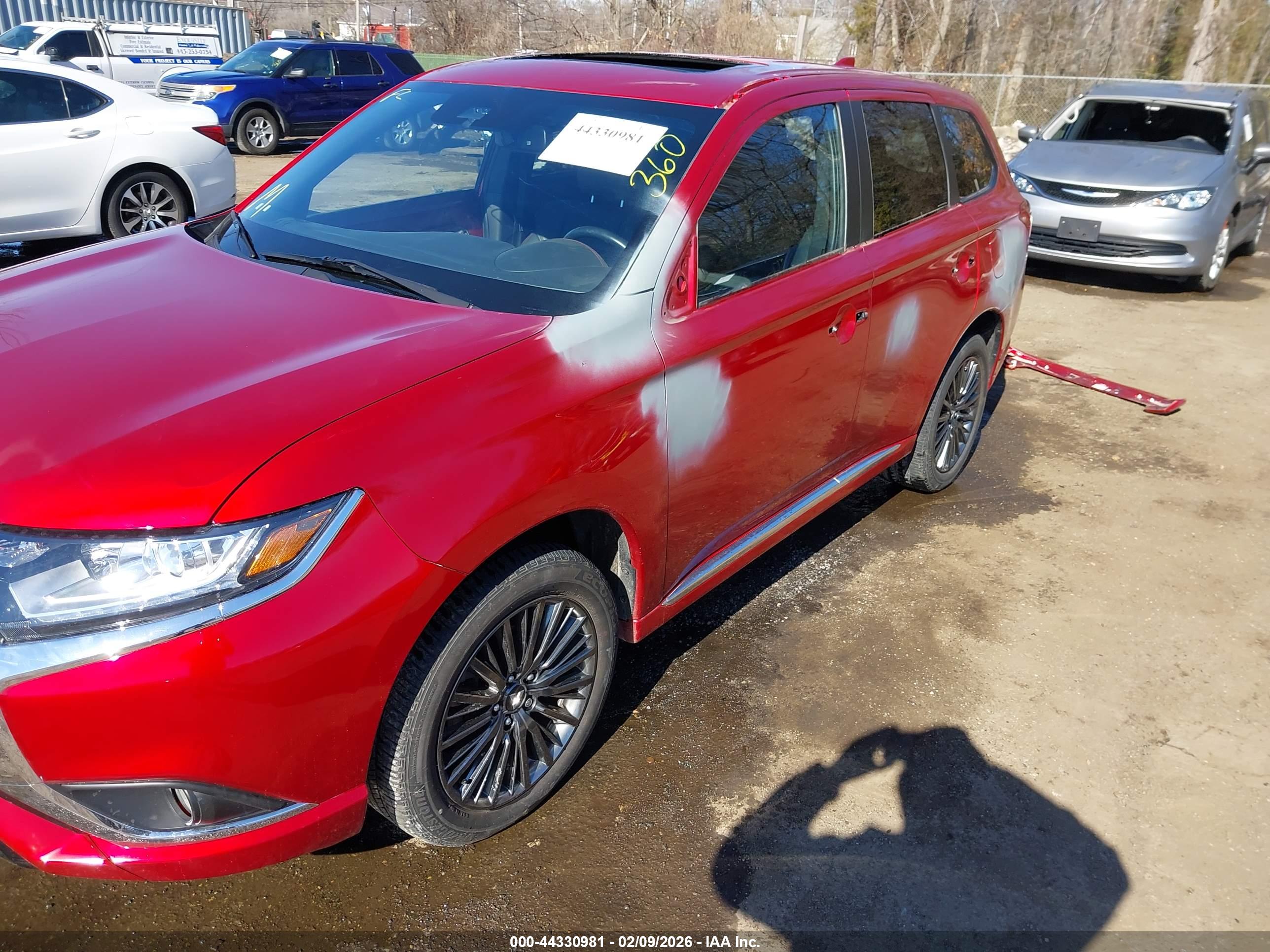 MITSUBISHI OUTLANDER image 6