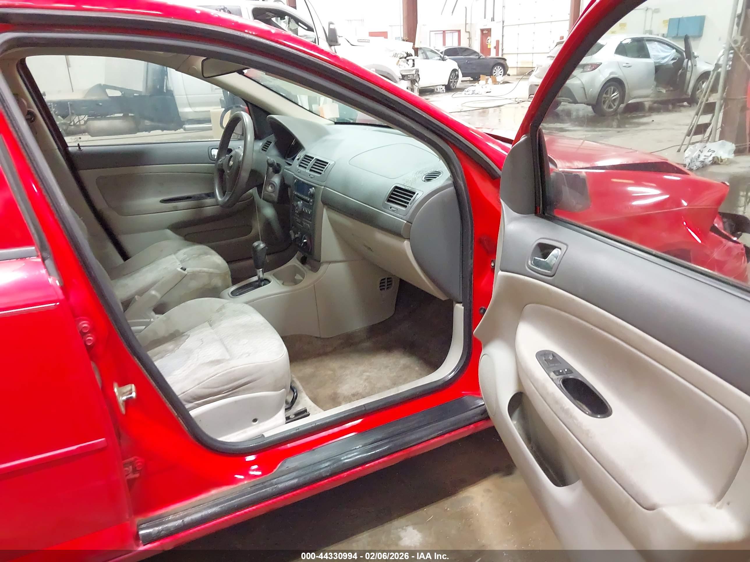 CHEVROLET COBALT image 5