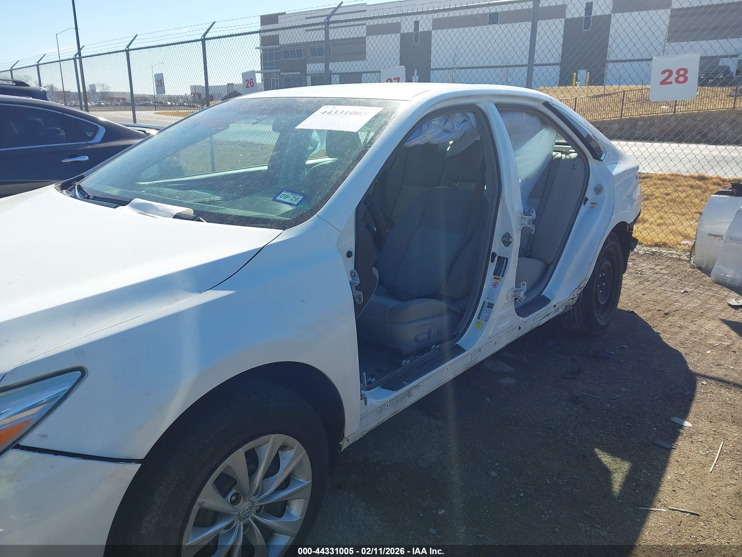 TOYOTA CAMRY image 6