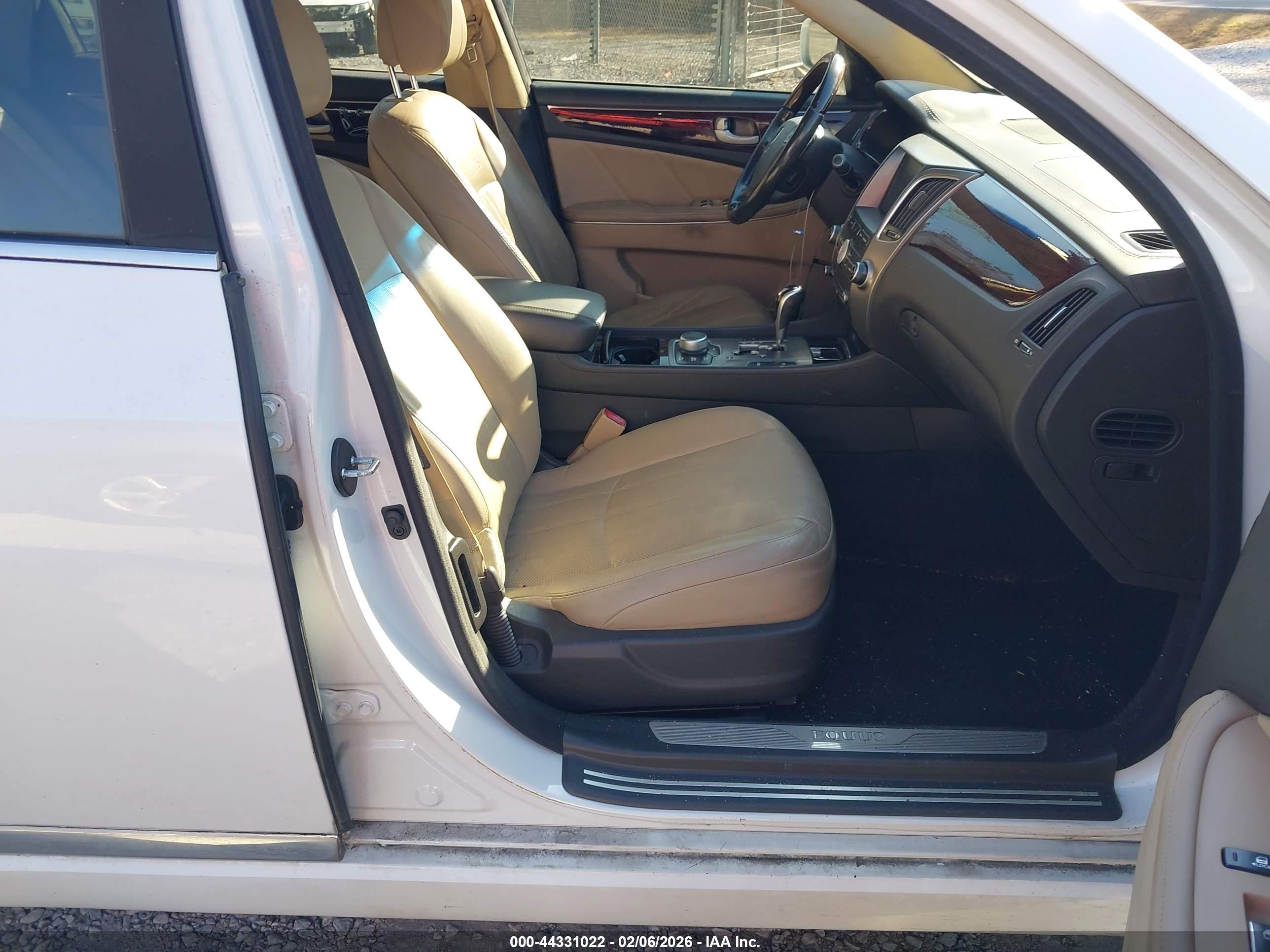 HYUNDAI EQUUS image 5