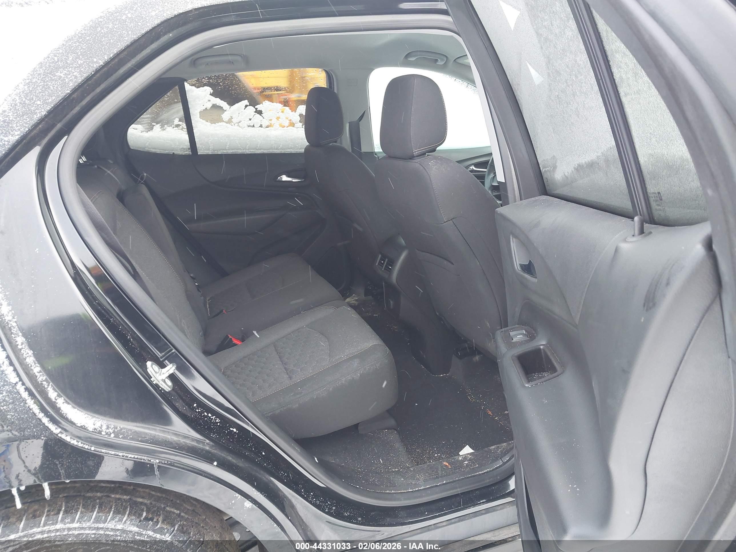 CHEVROLET EQUINOX image 8