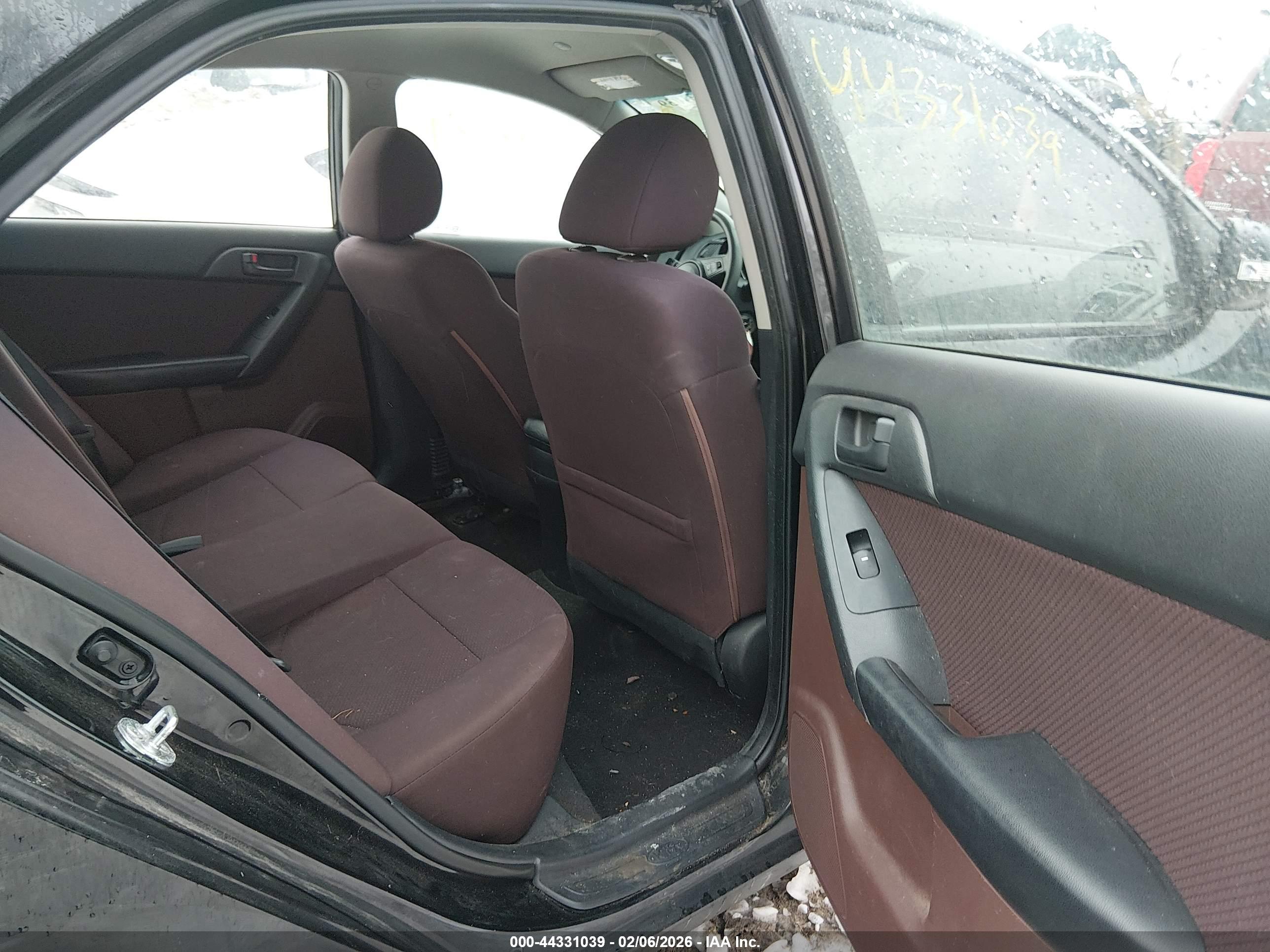 KIA FORTE image 8