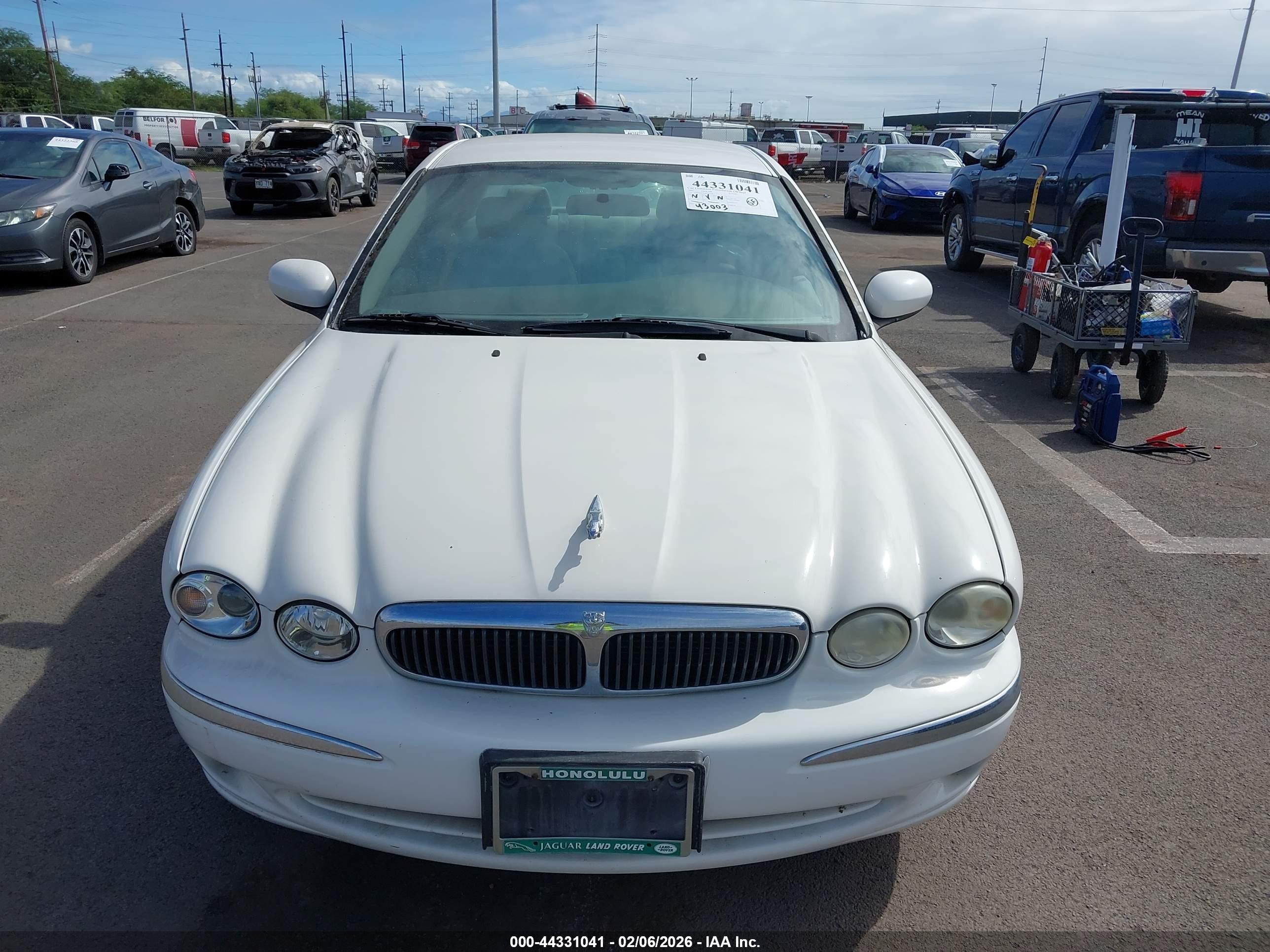 JAGUAR X-TYPE image 6