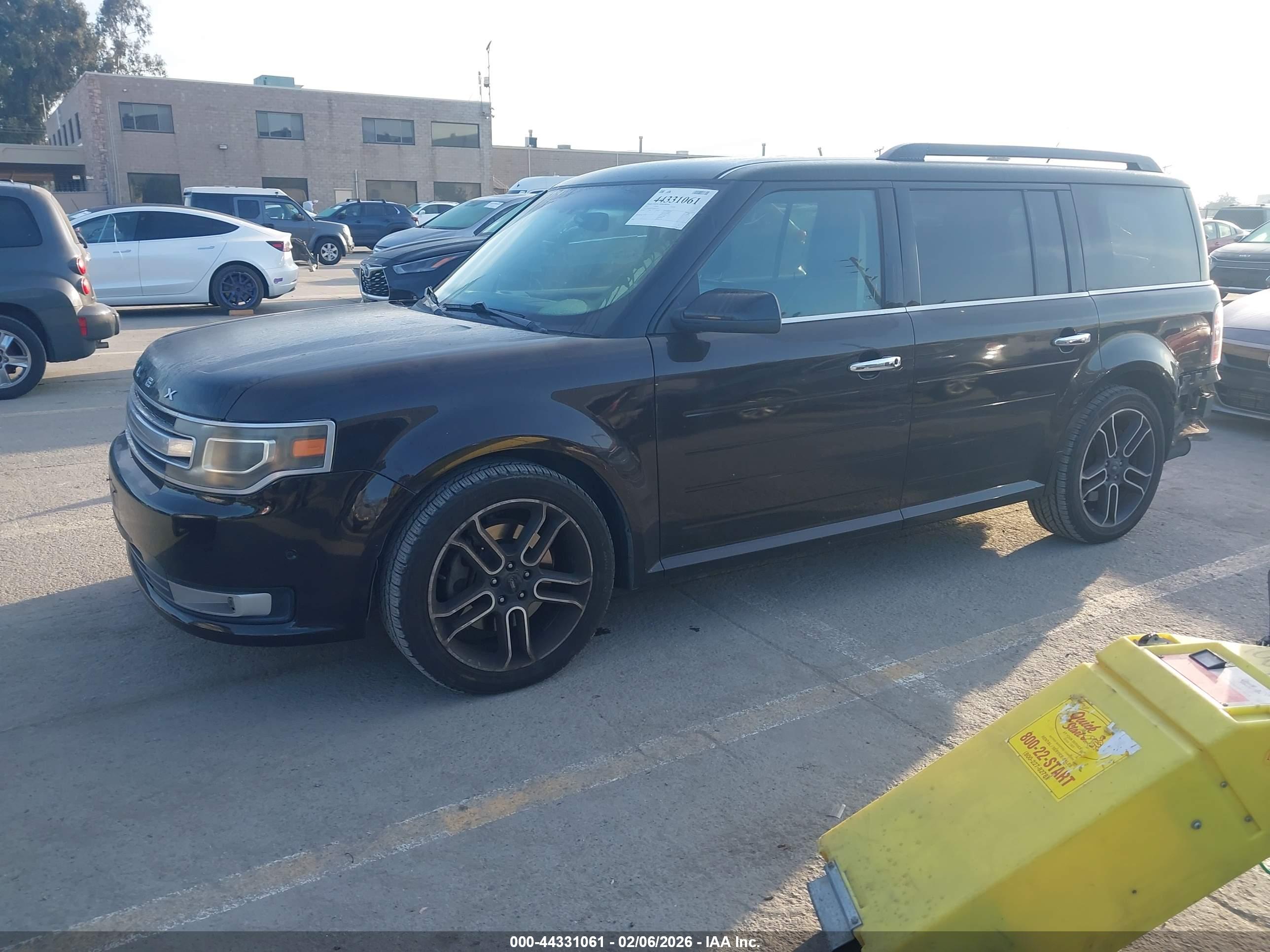 FORD FLEX image 2