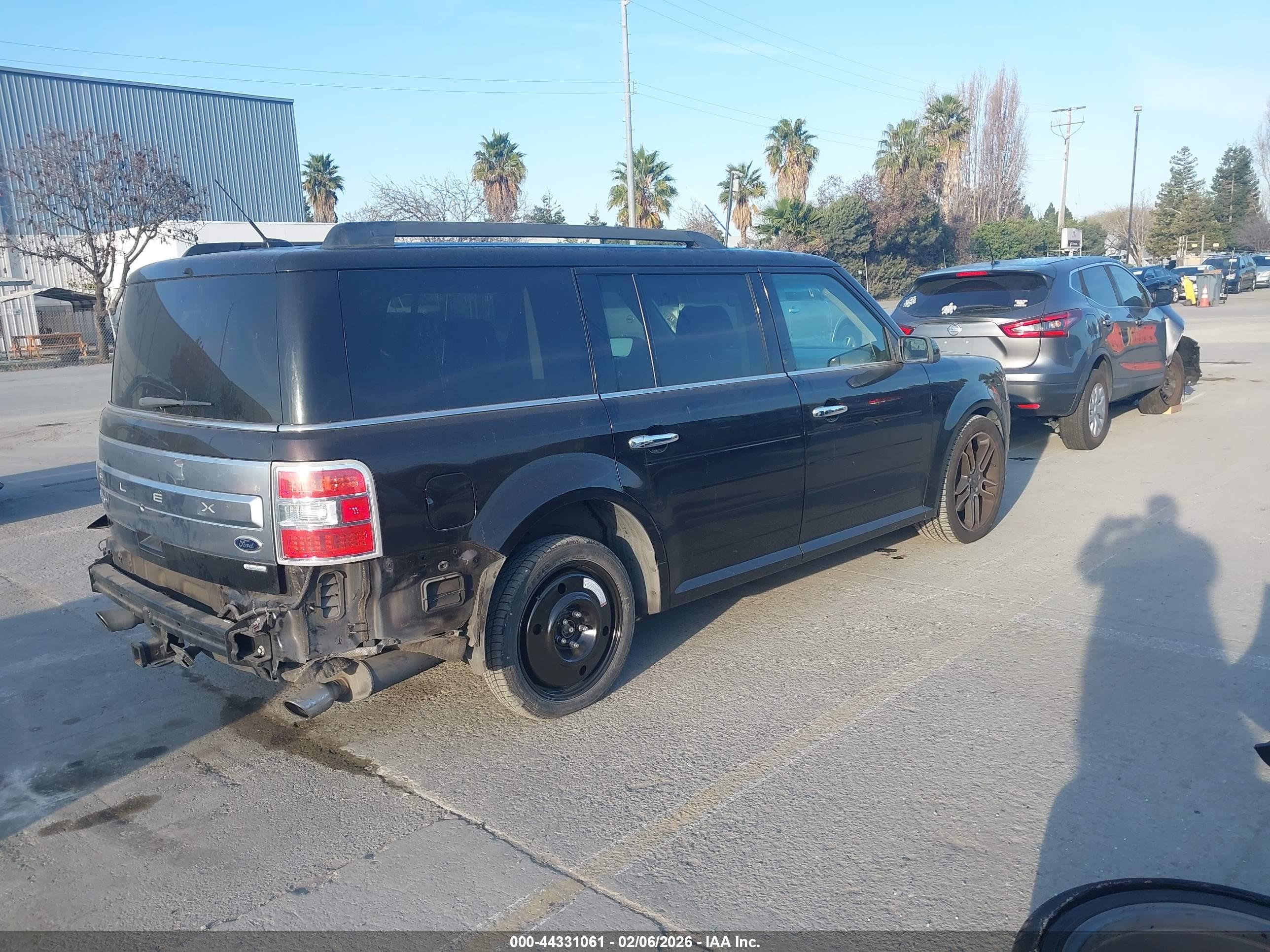 FORD FLEX image 4