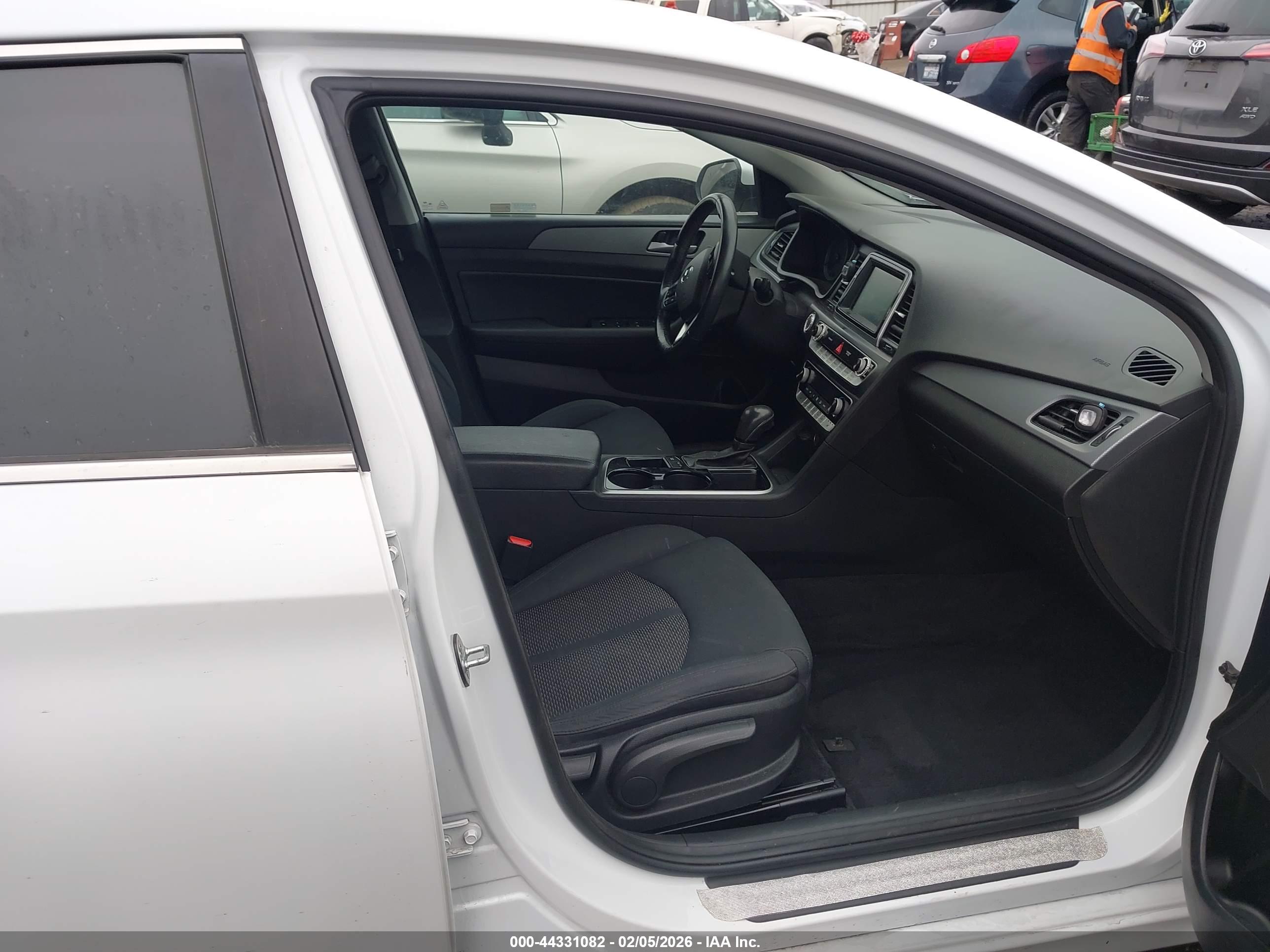 HYUNDAI SONATA image 5
