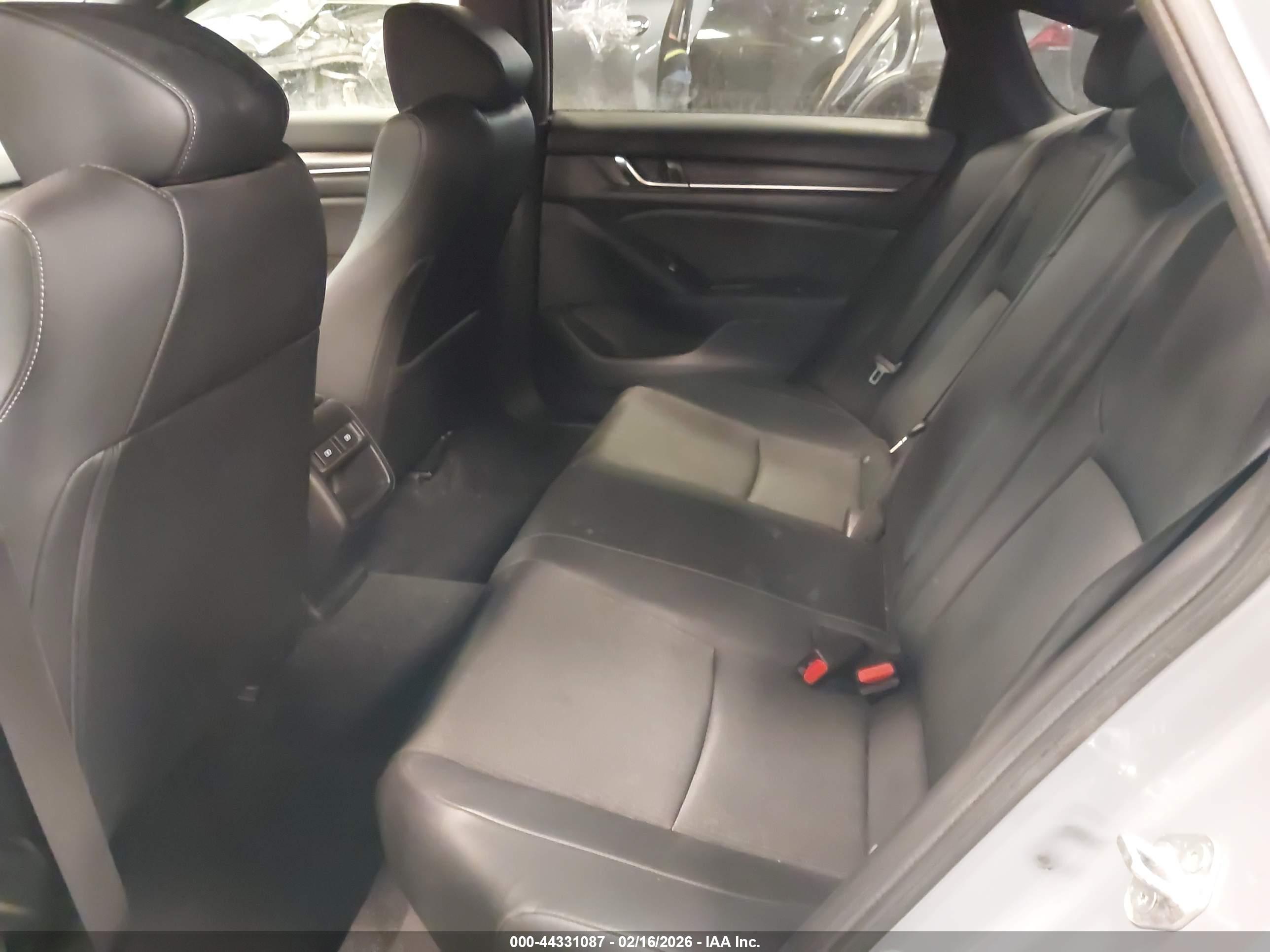 HONDA ACCORD image 8