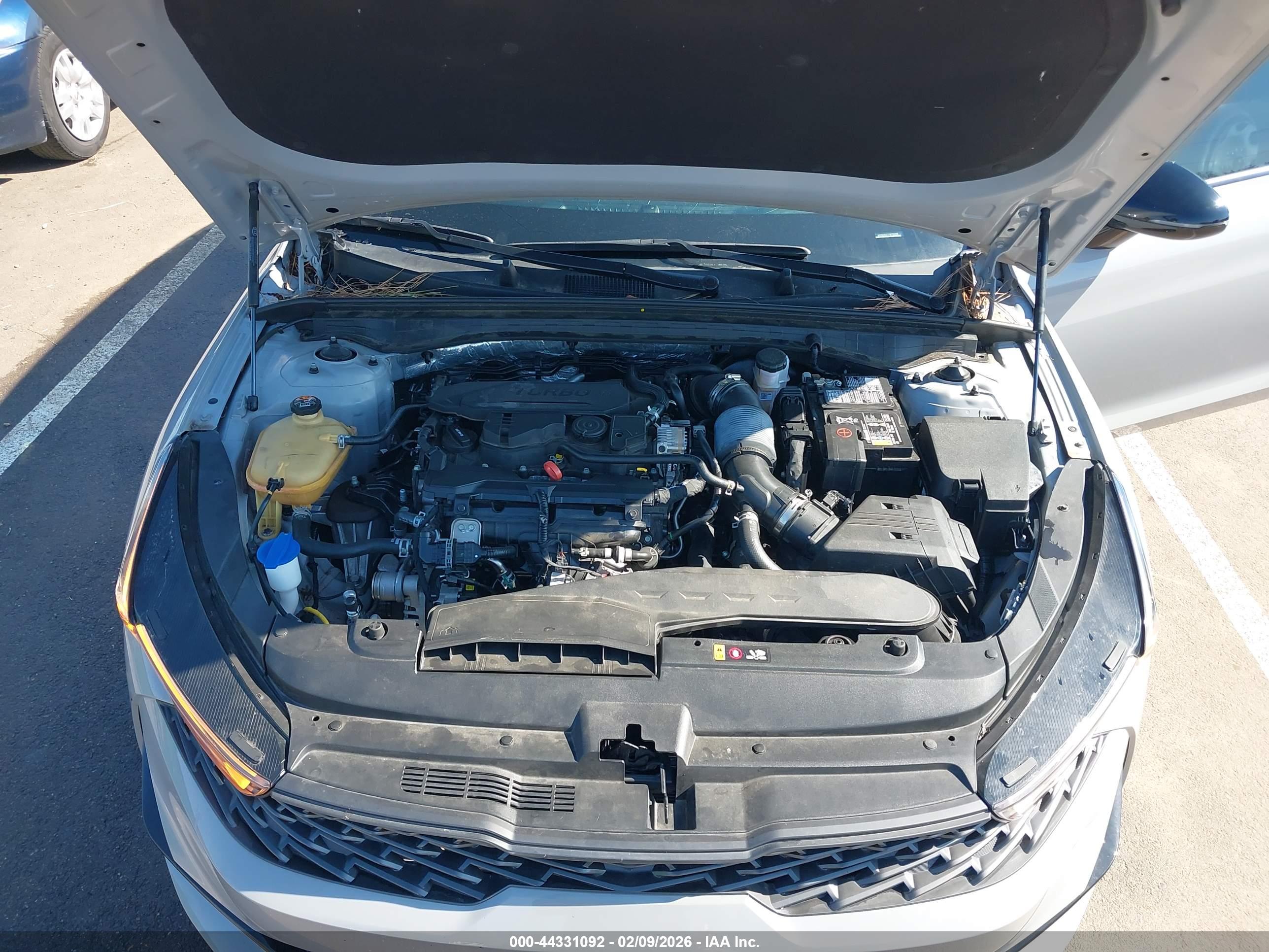 KIA K5 image 10
