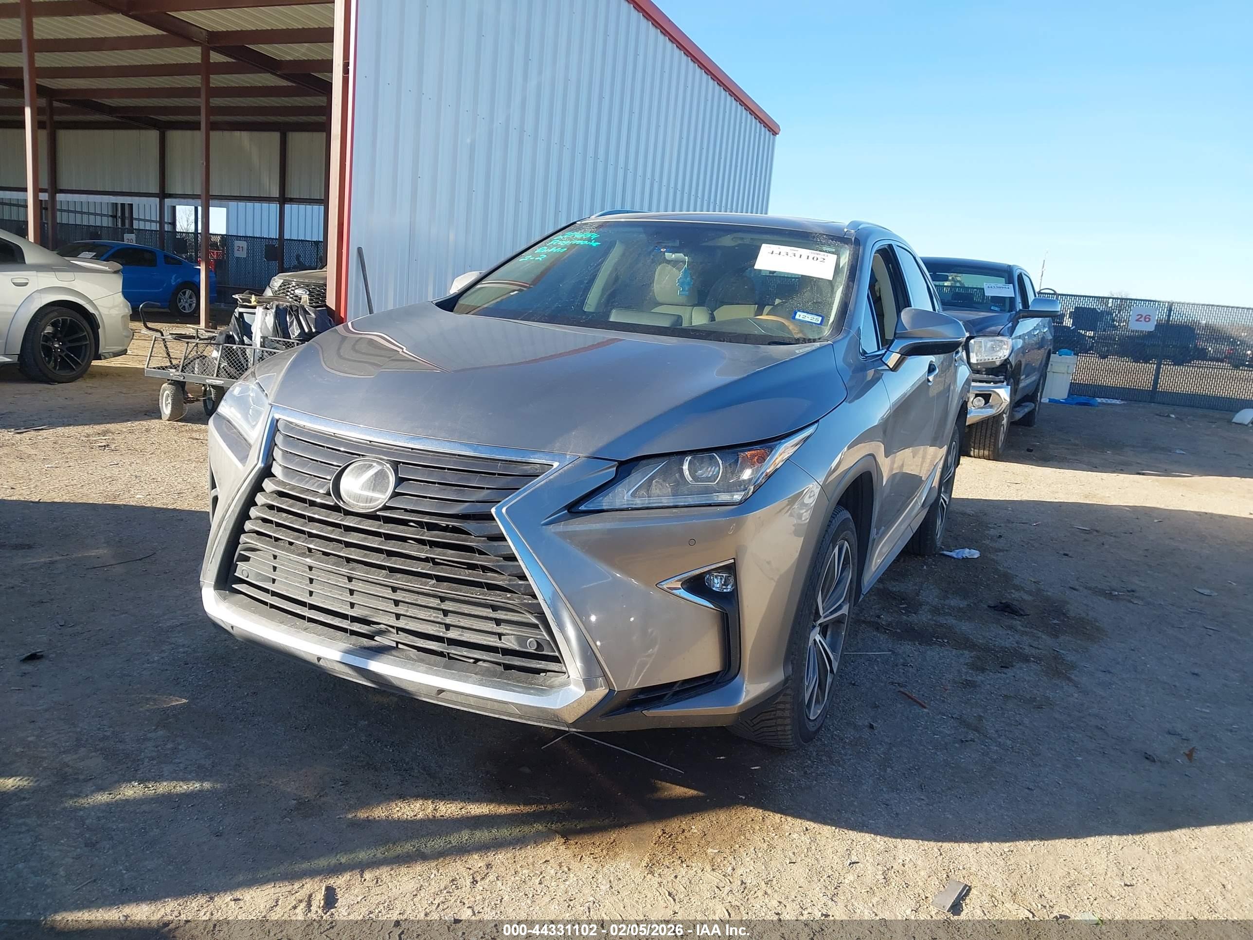 LEXUS RX image 2