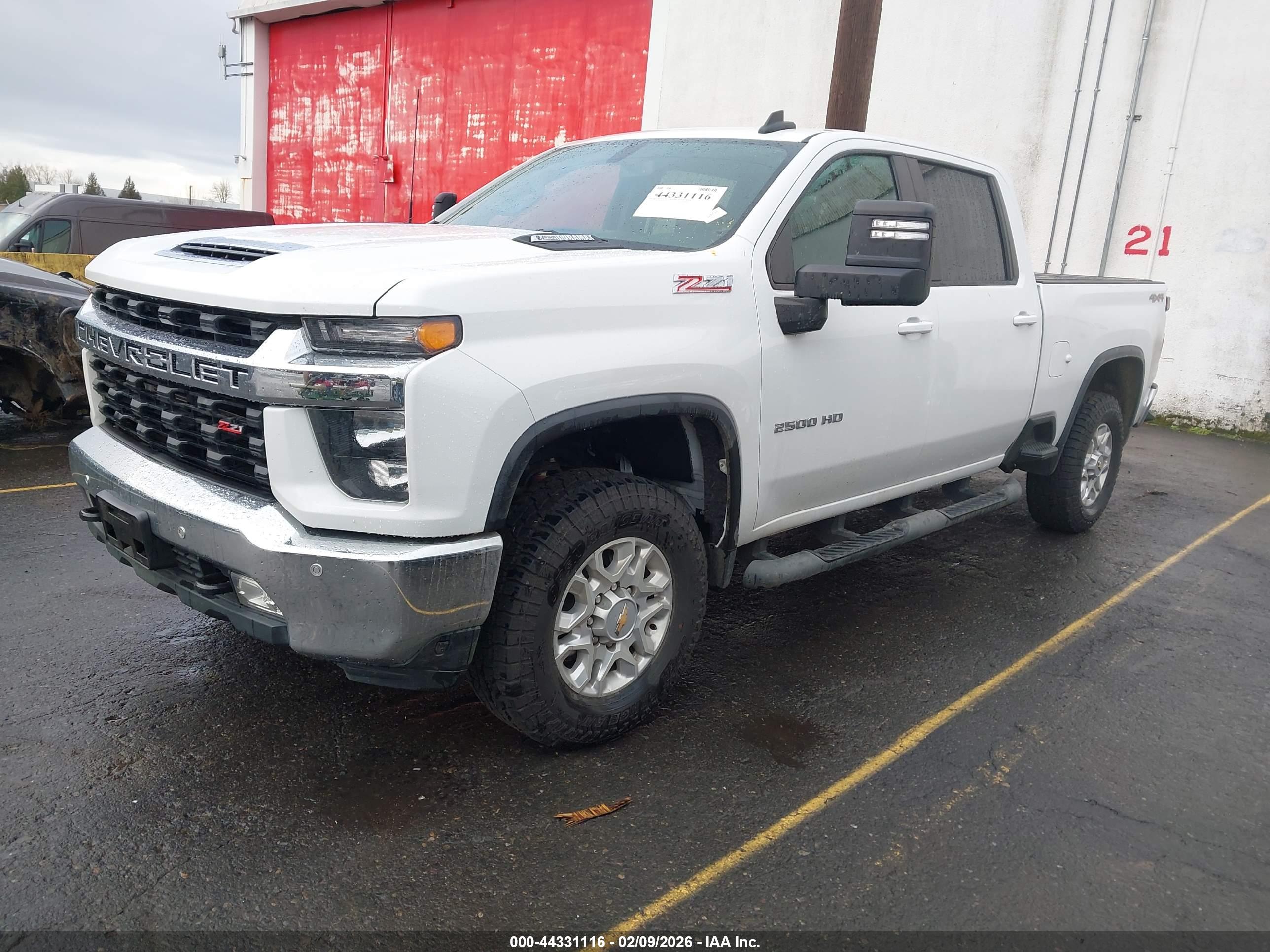 CHEVROLET SILVERADO image 2