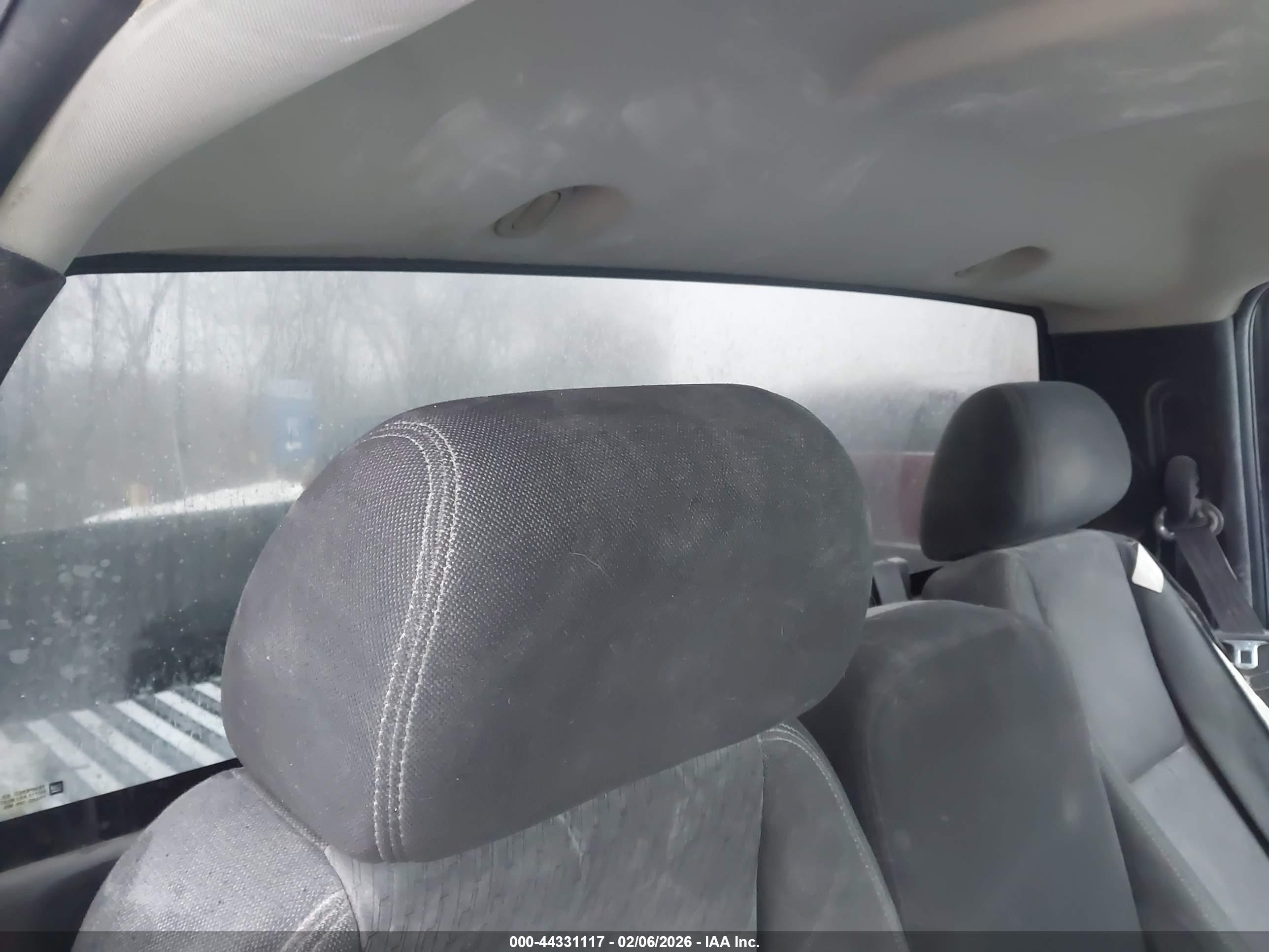 CHEVROLET SILVERADO image 8