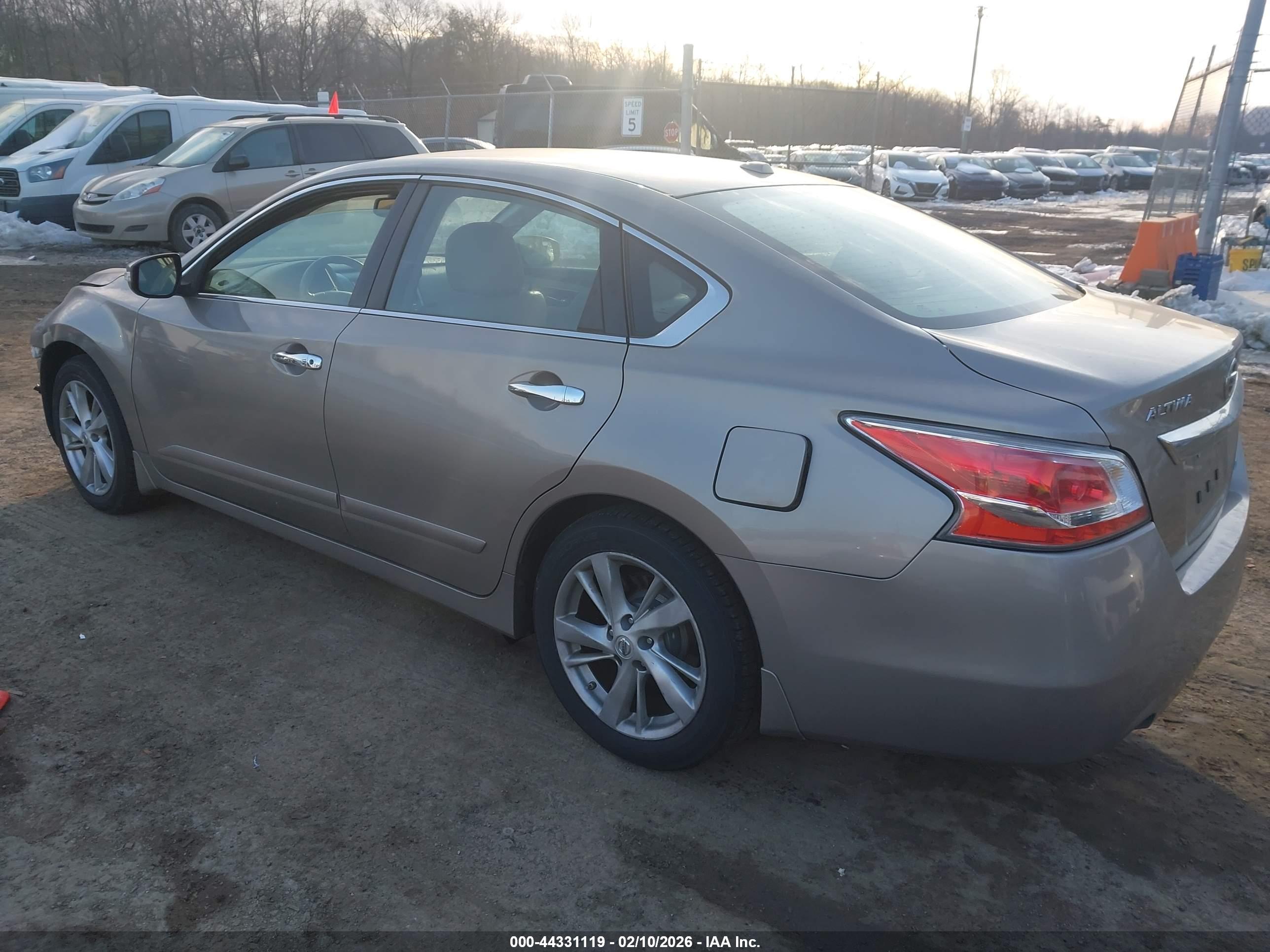 NISSAN ALTIMA image 3