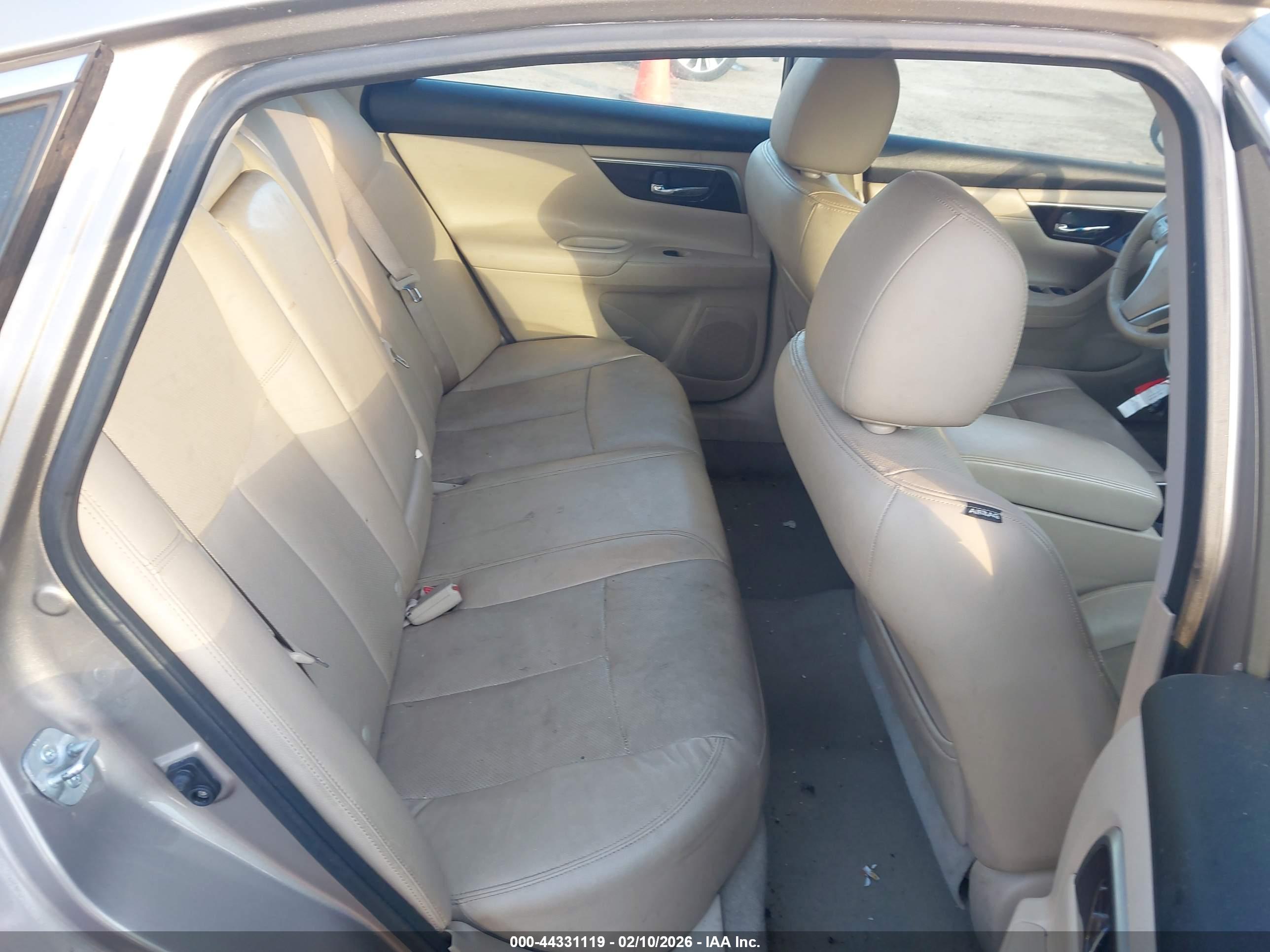 NISSAN ALTIMA image 8
