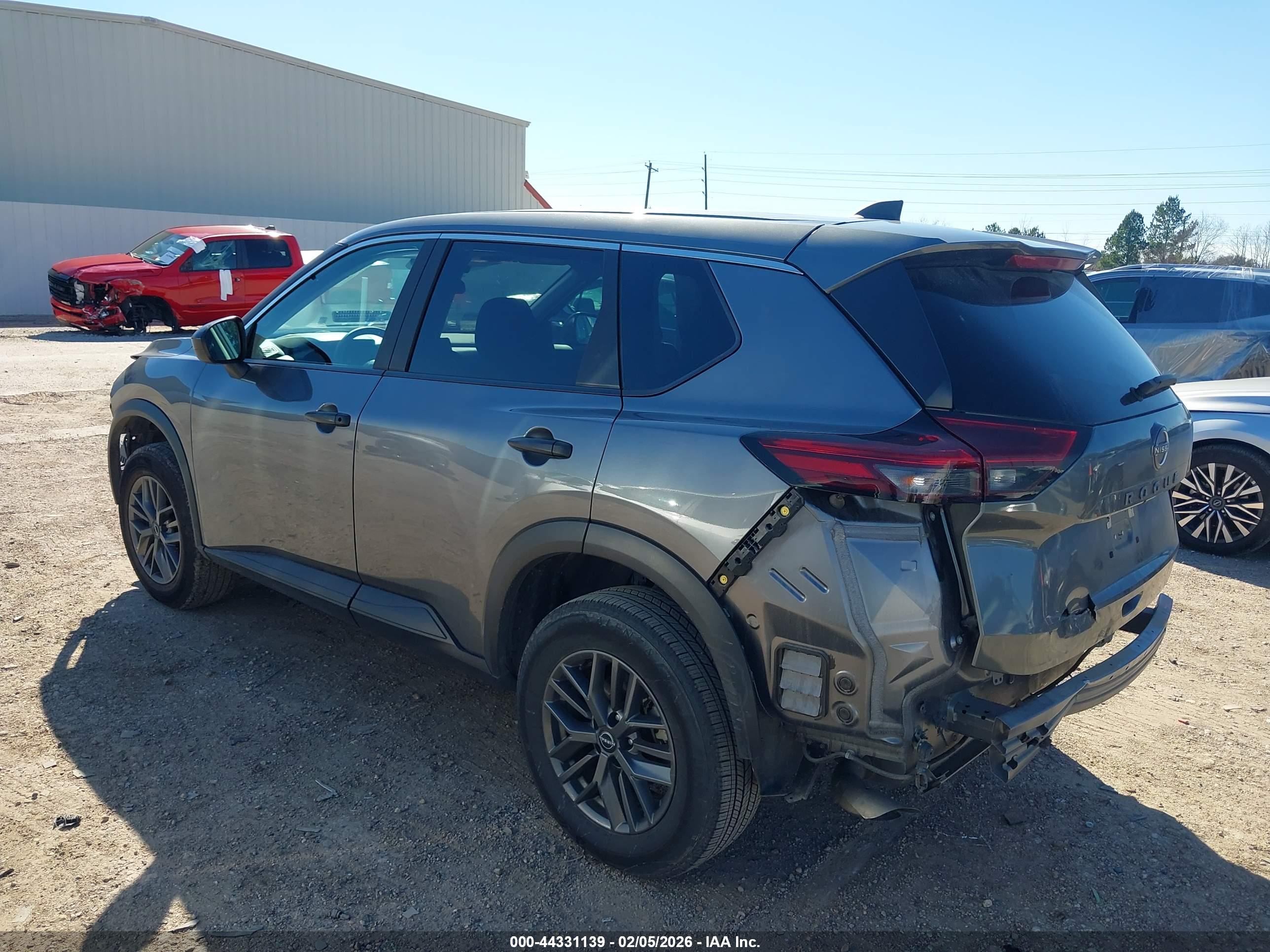 NISSAN ROGUE image 3