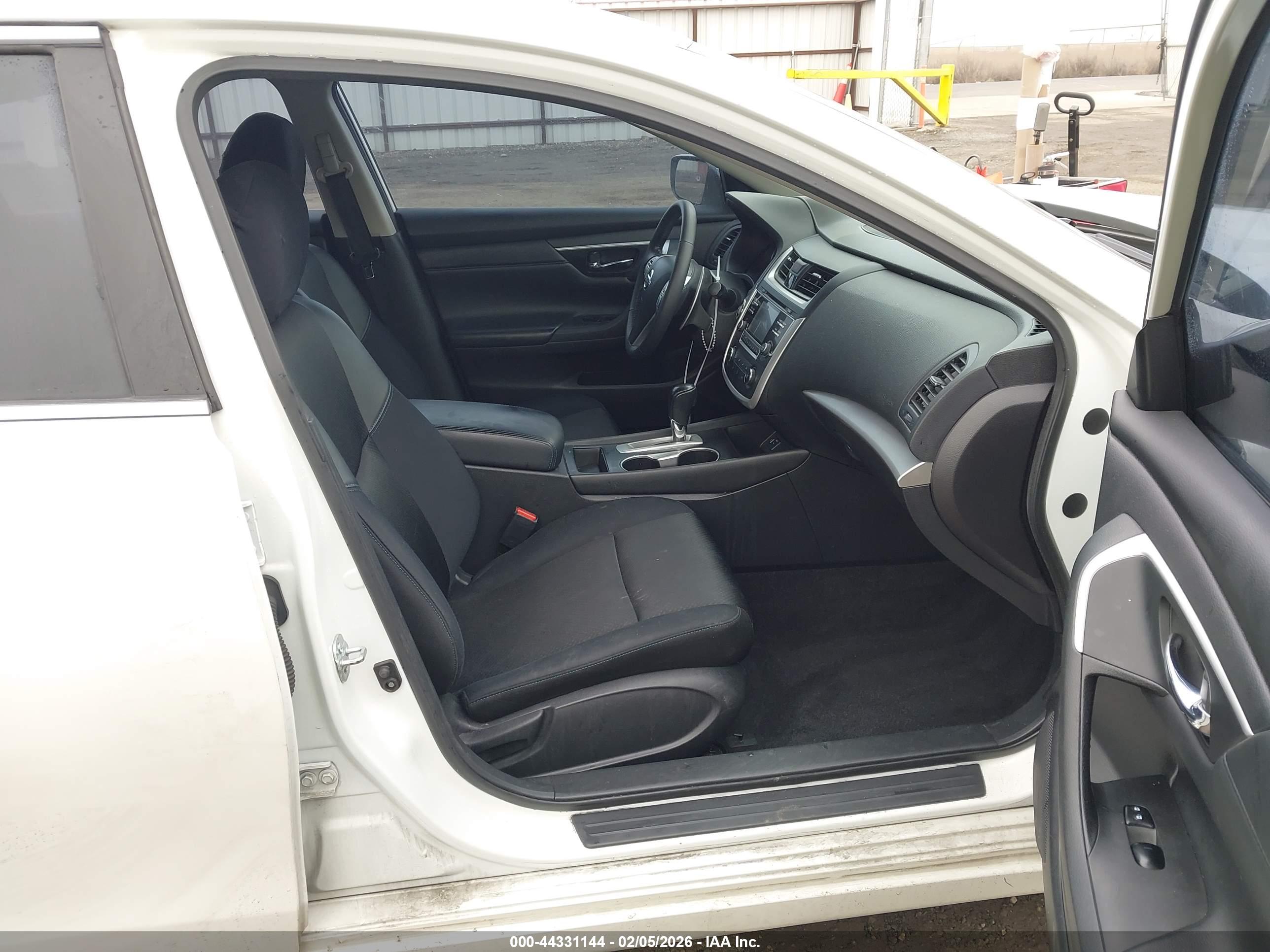 NISSAN ALTIMA image 5