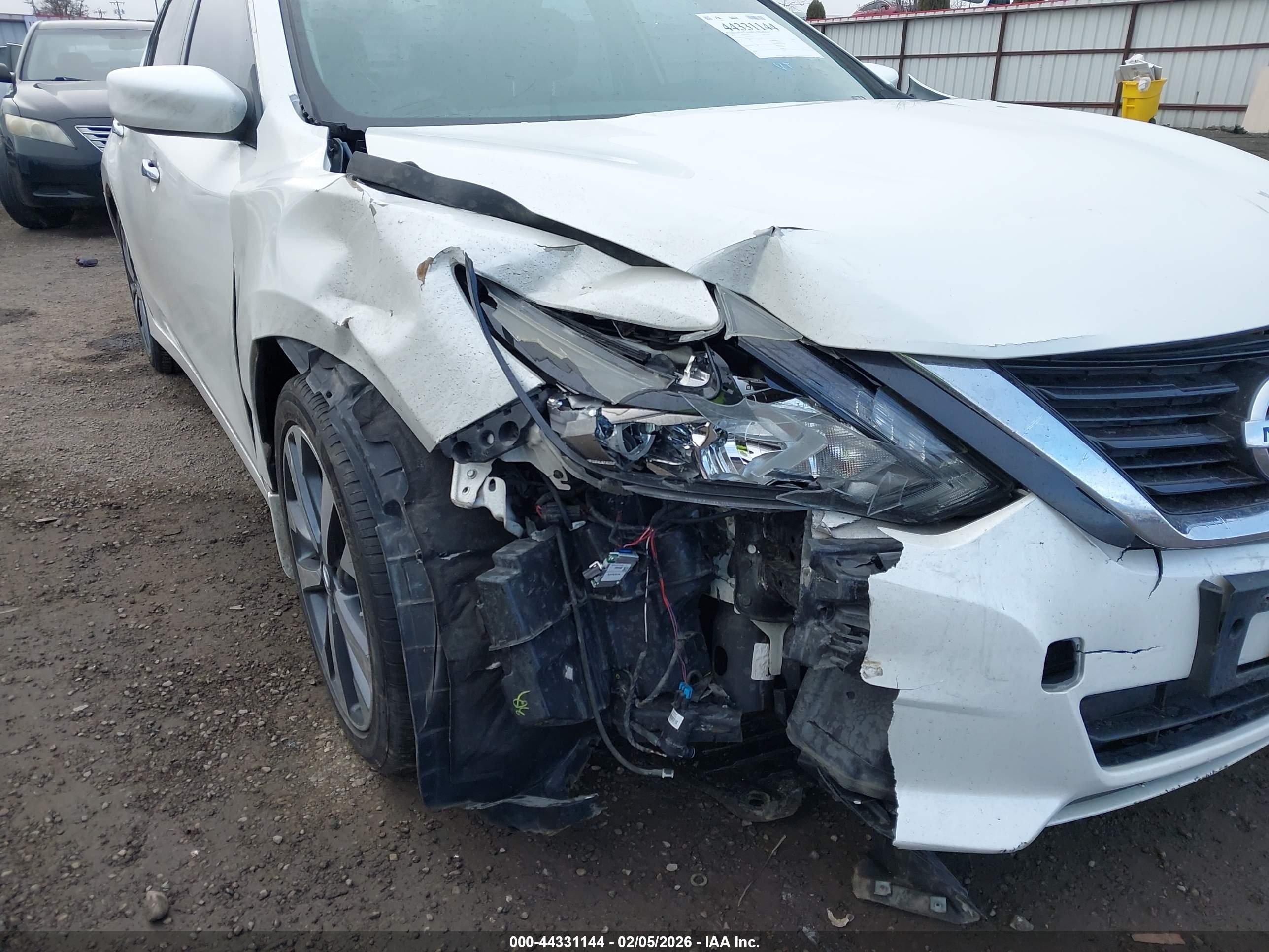 NISSAN ALTIMA image 6