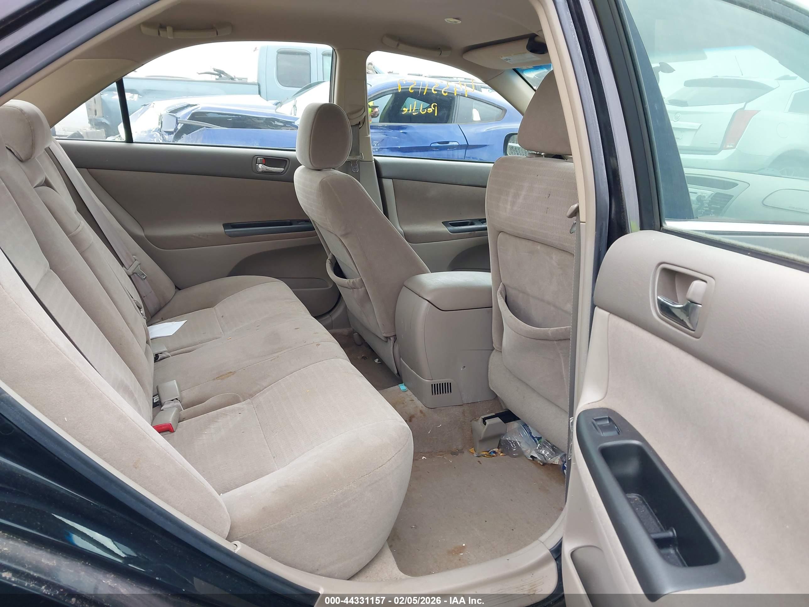 TOYOTA CAMRY image 8