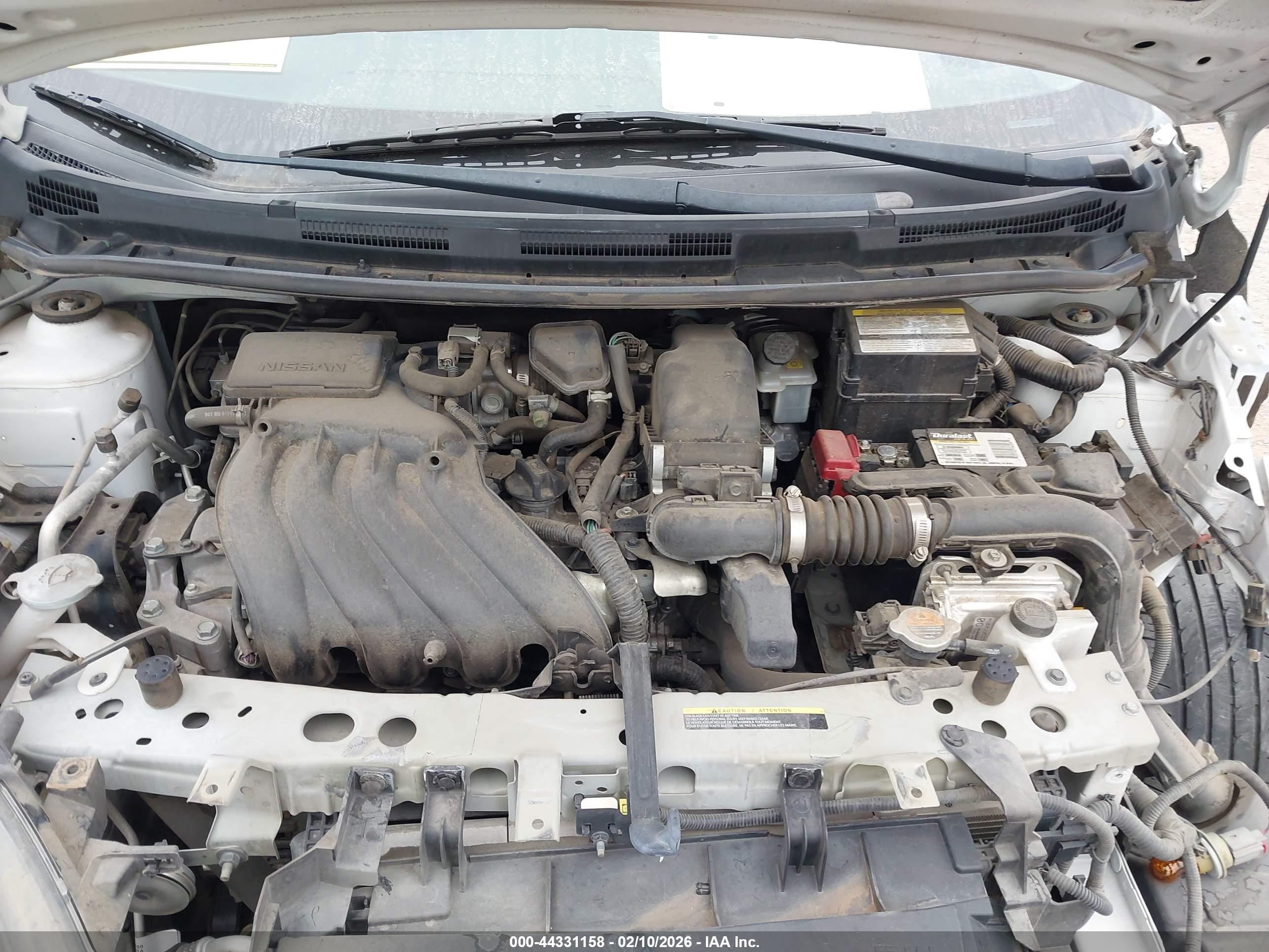 NISSAN VERSA image 10