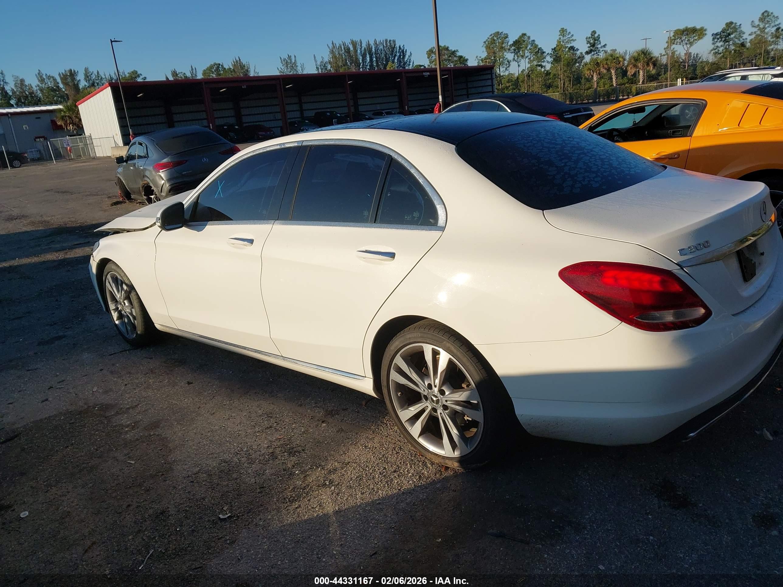 MERCEDES-BENZ C image 3