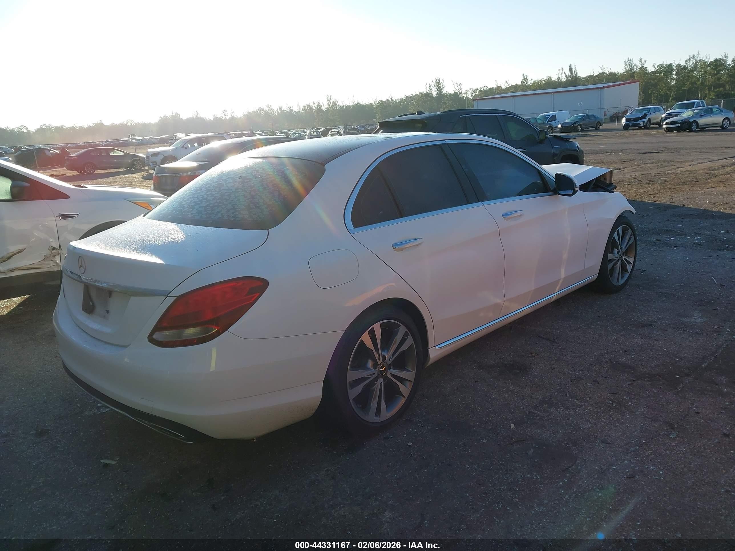 MERCEDES-BENZ C image 4