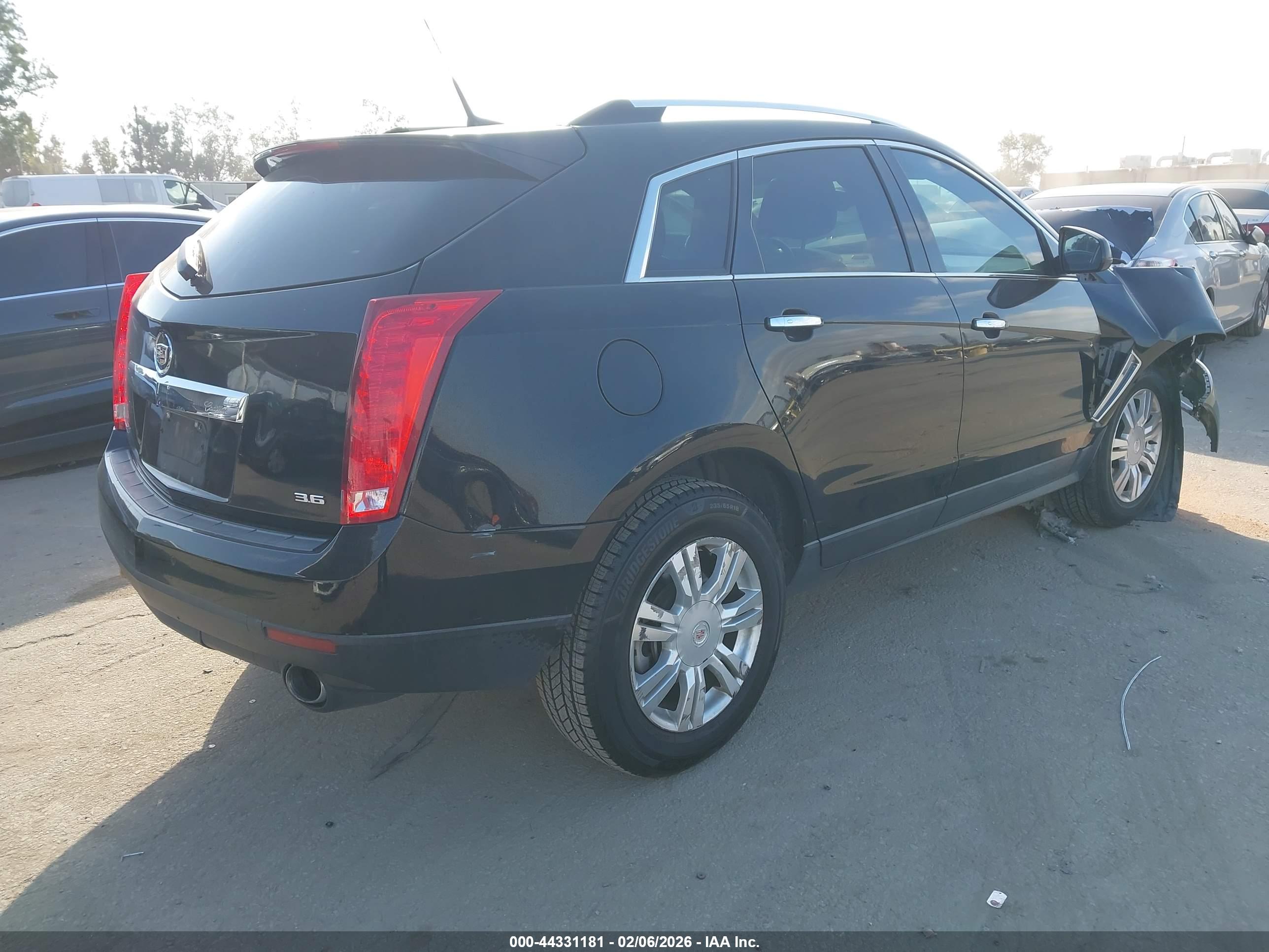 CADILLAC SRX image 4
