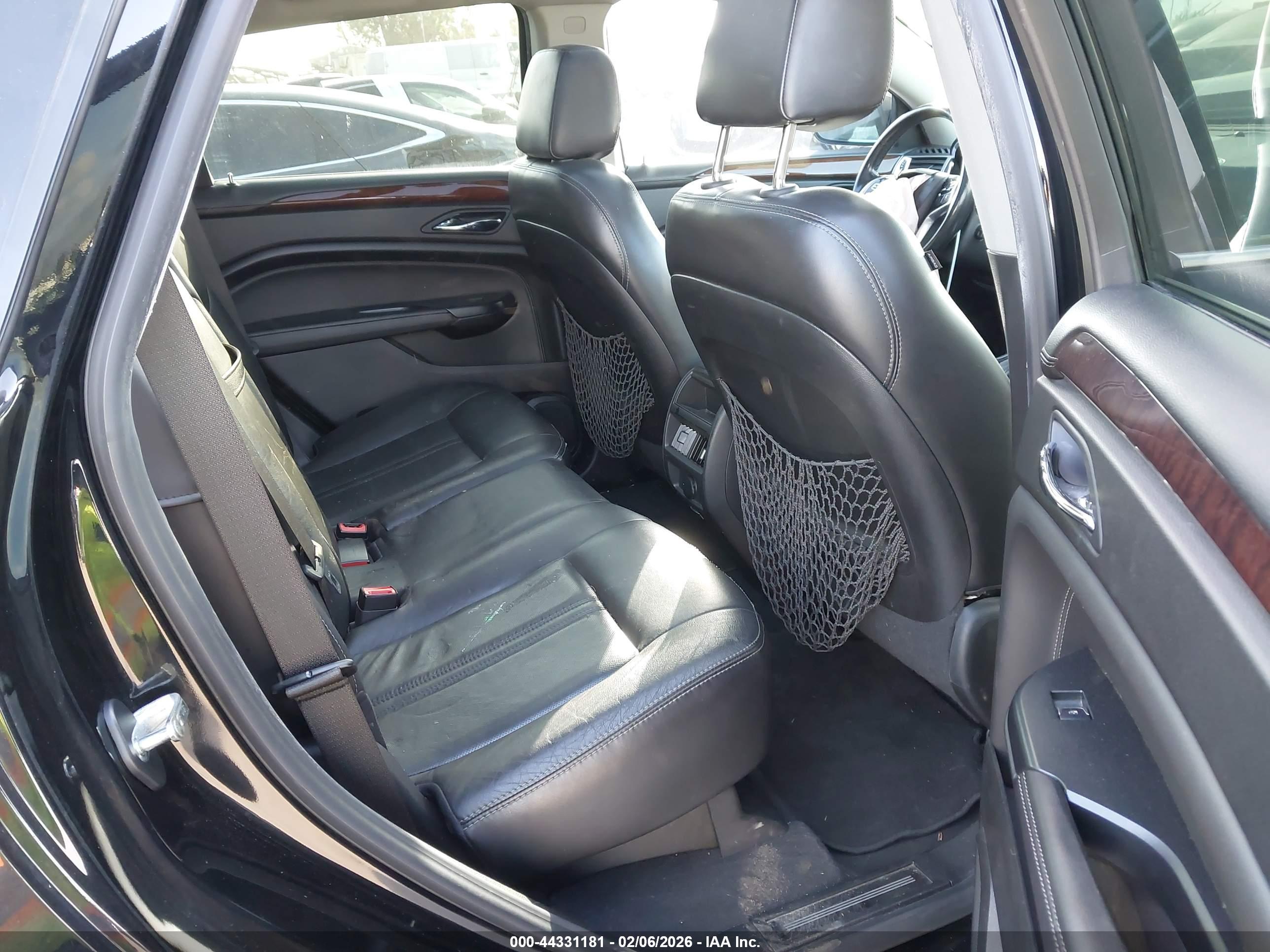 CADILLAC SRX image 8