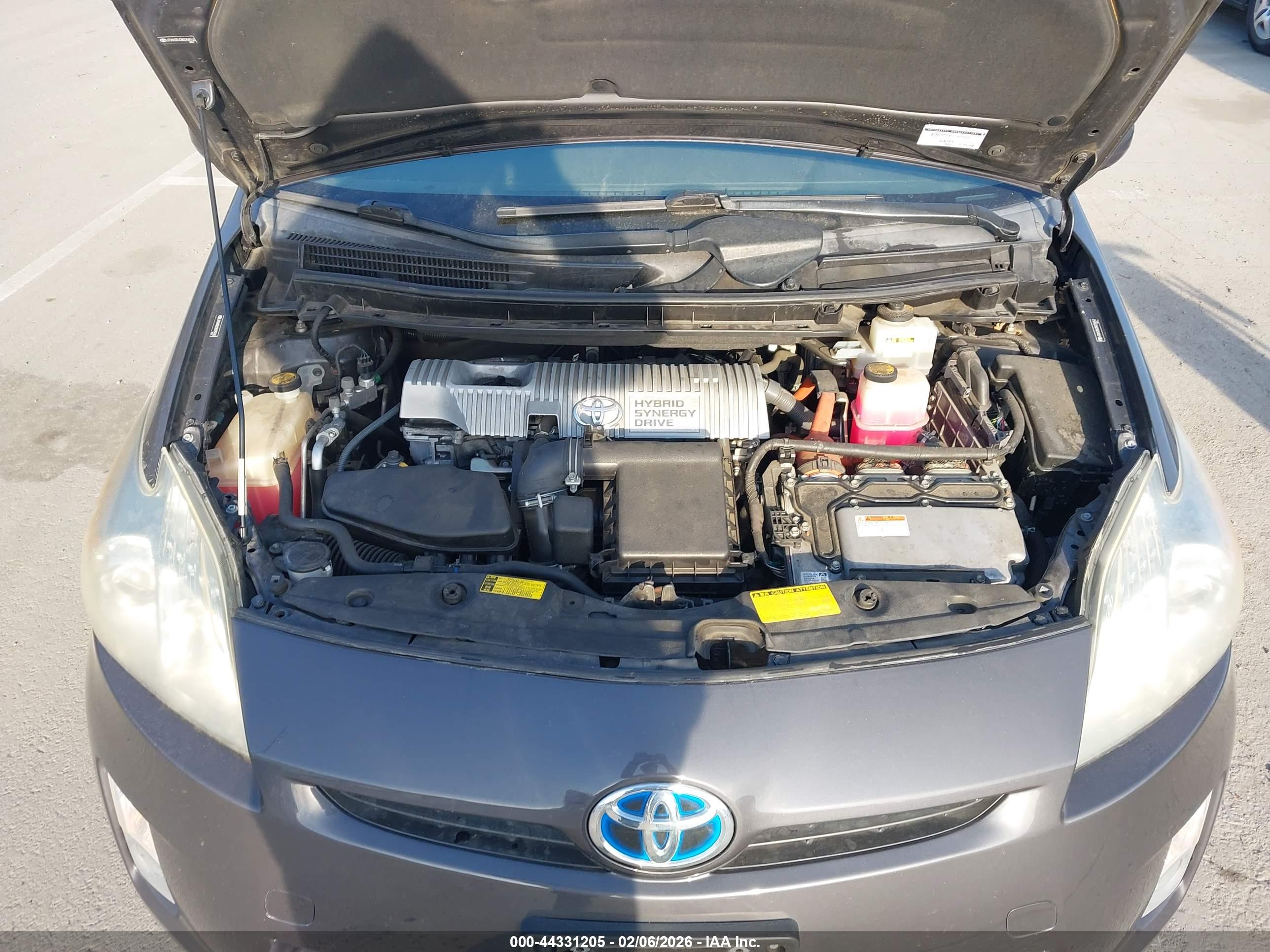 TOYOTA PRIUS image 10