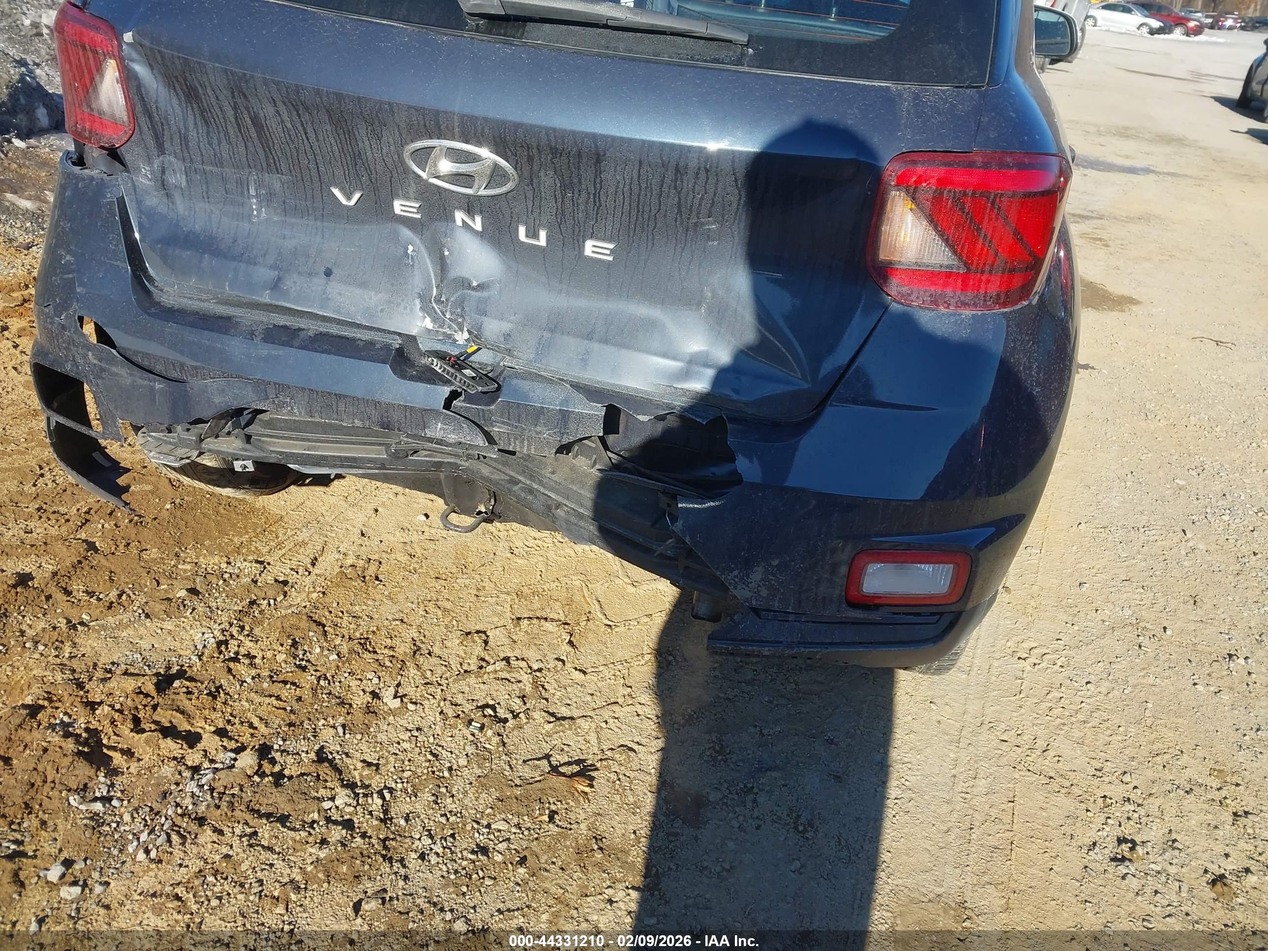 HYUNDAI VENUE image 6