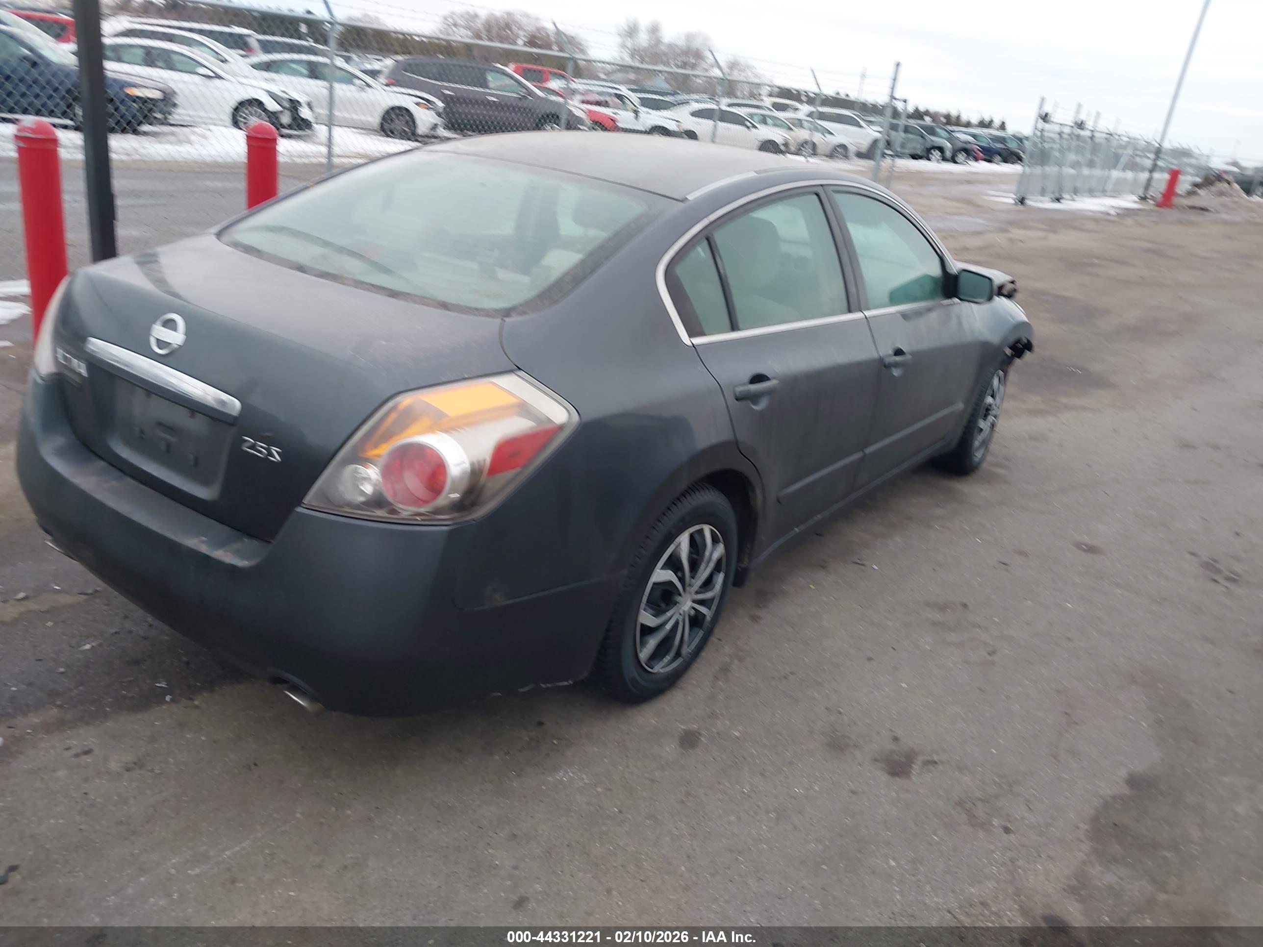 NISSAN ALTIMA image 4