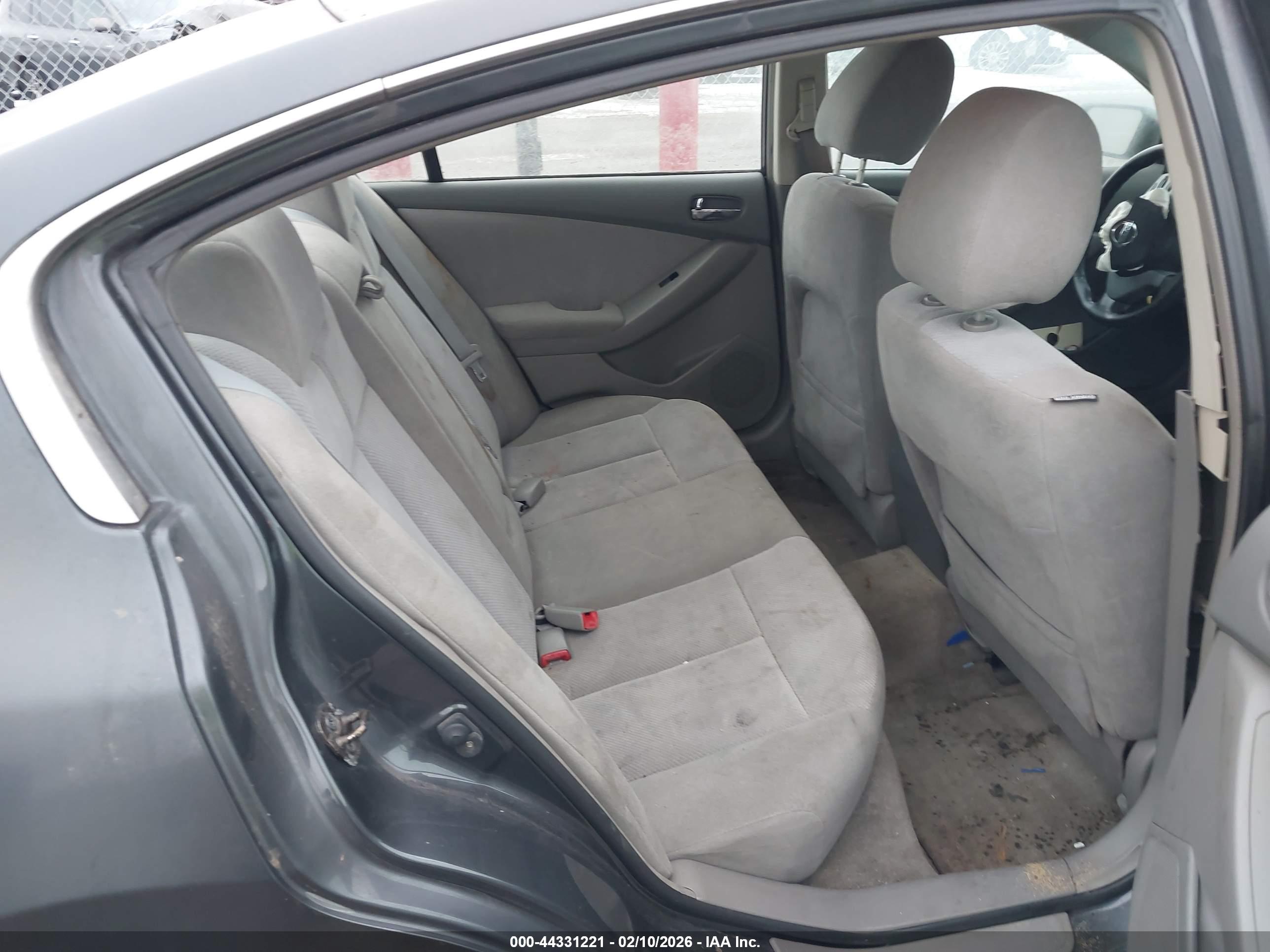 NISSAN ALTIMA image 8